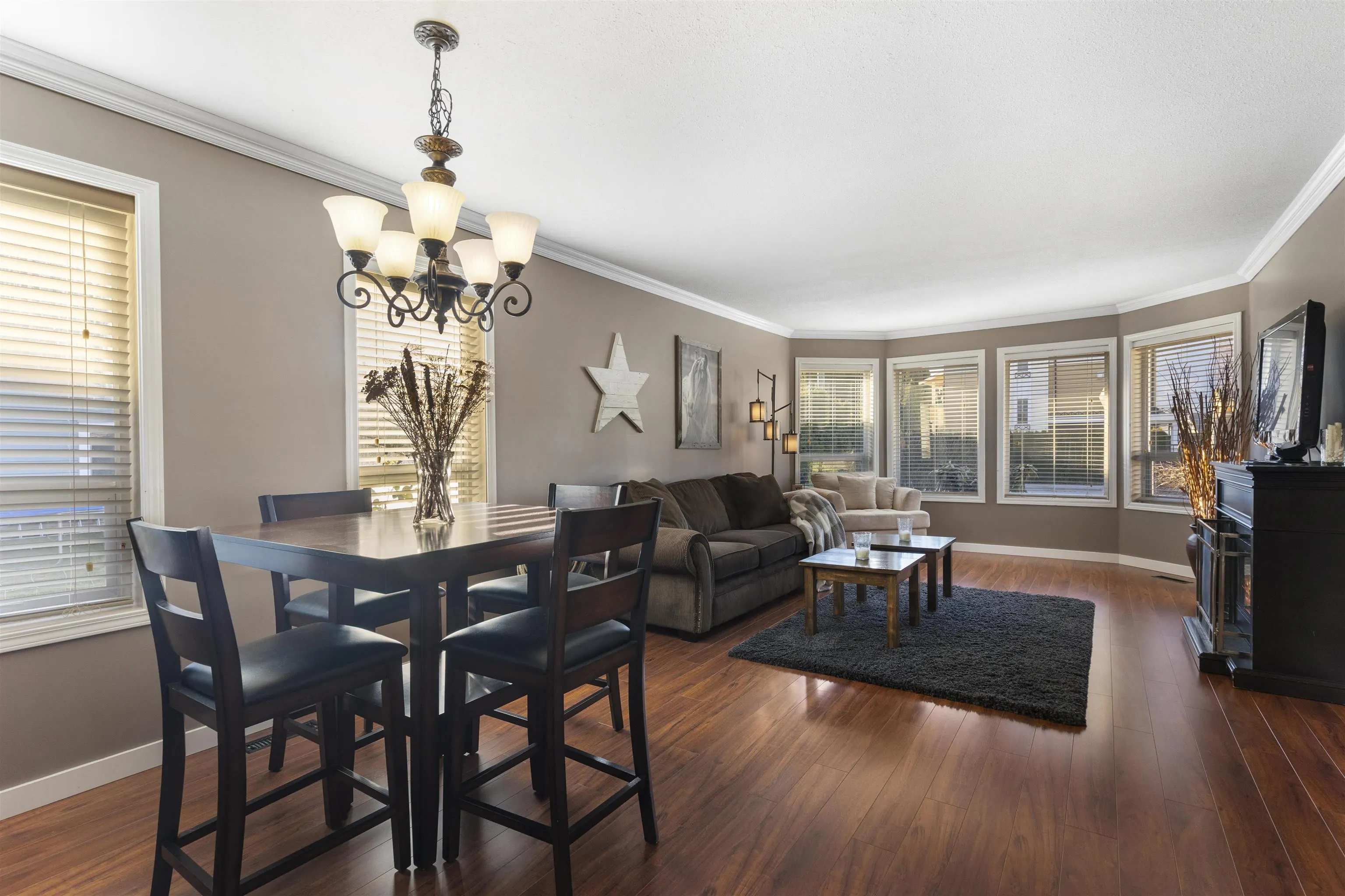 1636 Agassiz-Rosedale Highway No 9 Highway