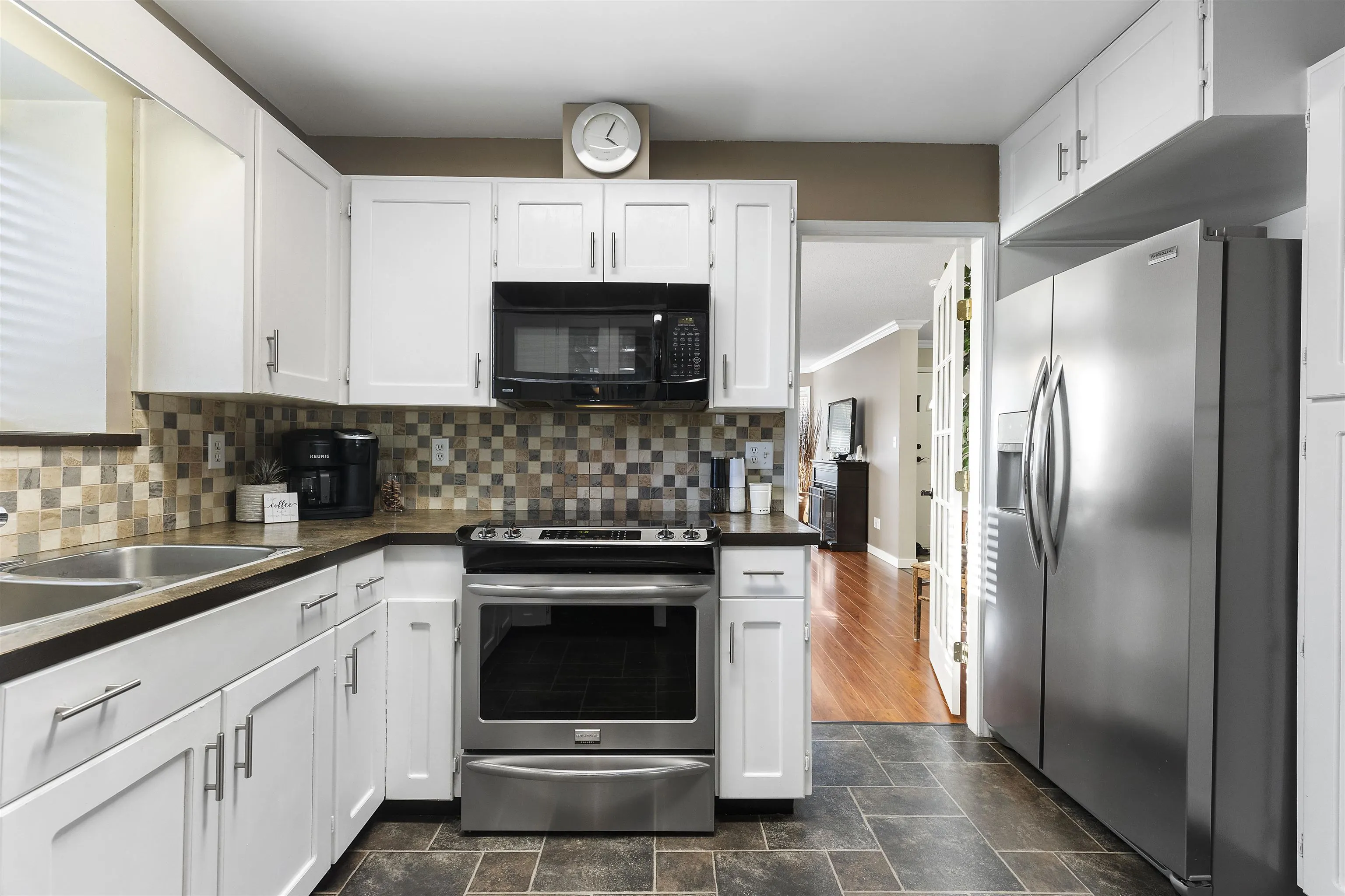 1636 Agassiz-Rosedale Highway No 9 Highway