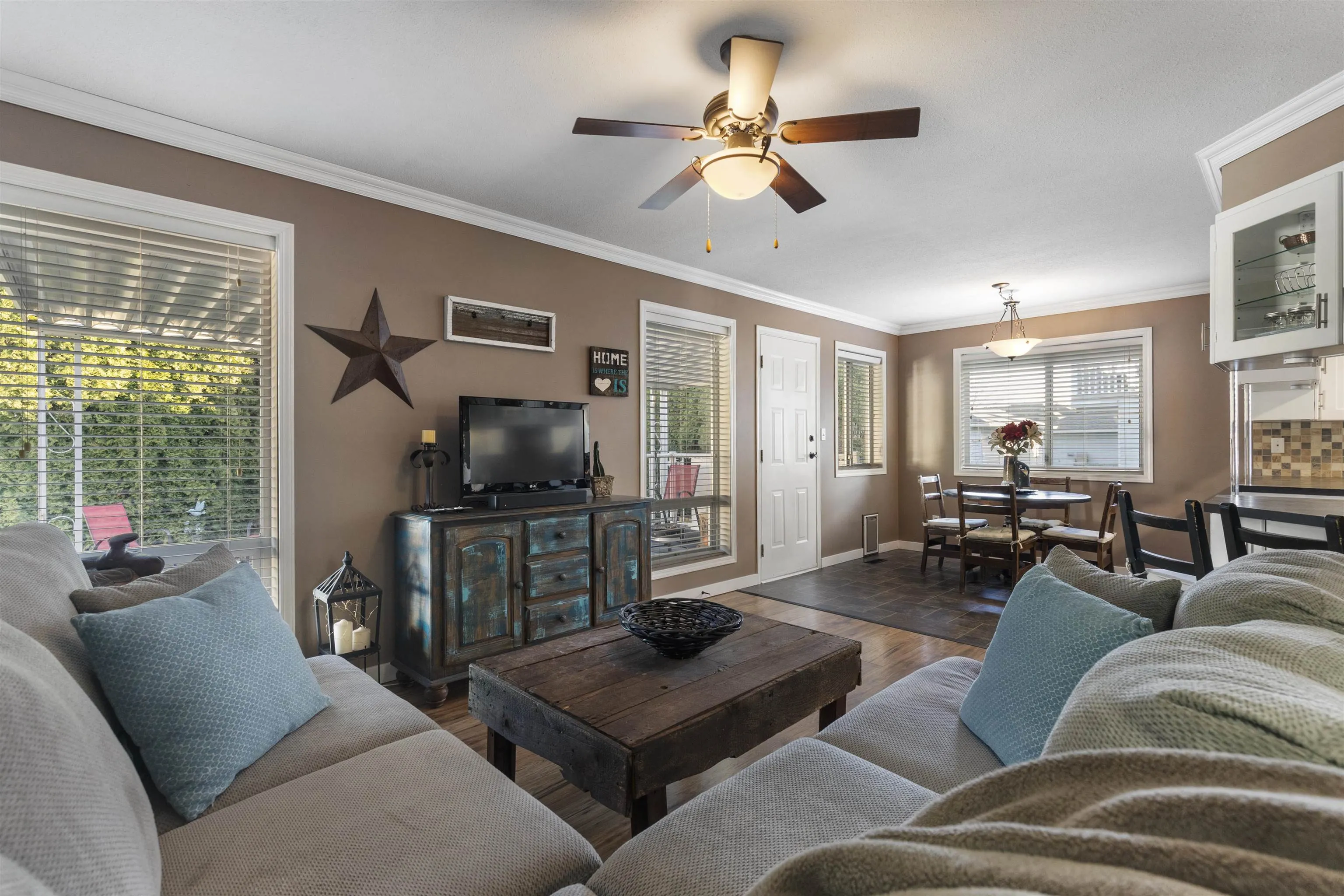 1636 Agassiz-Rosedale Highway No 9 Highway