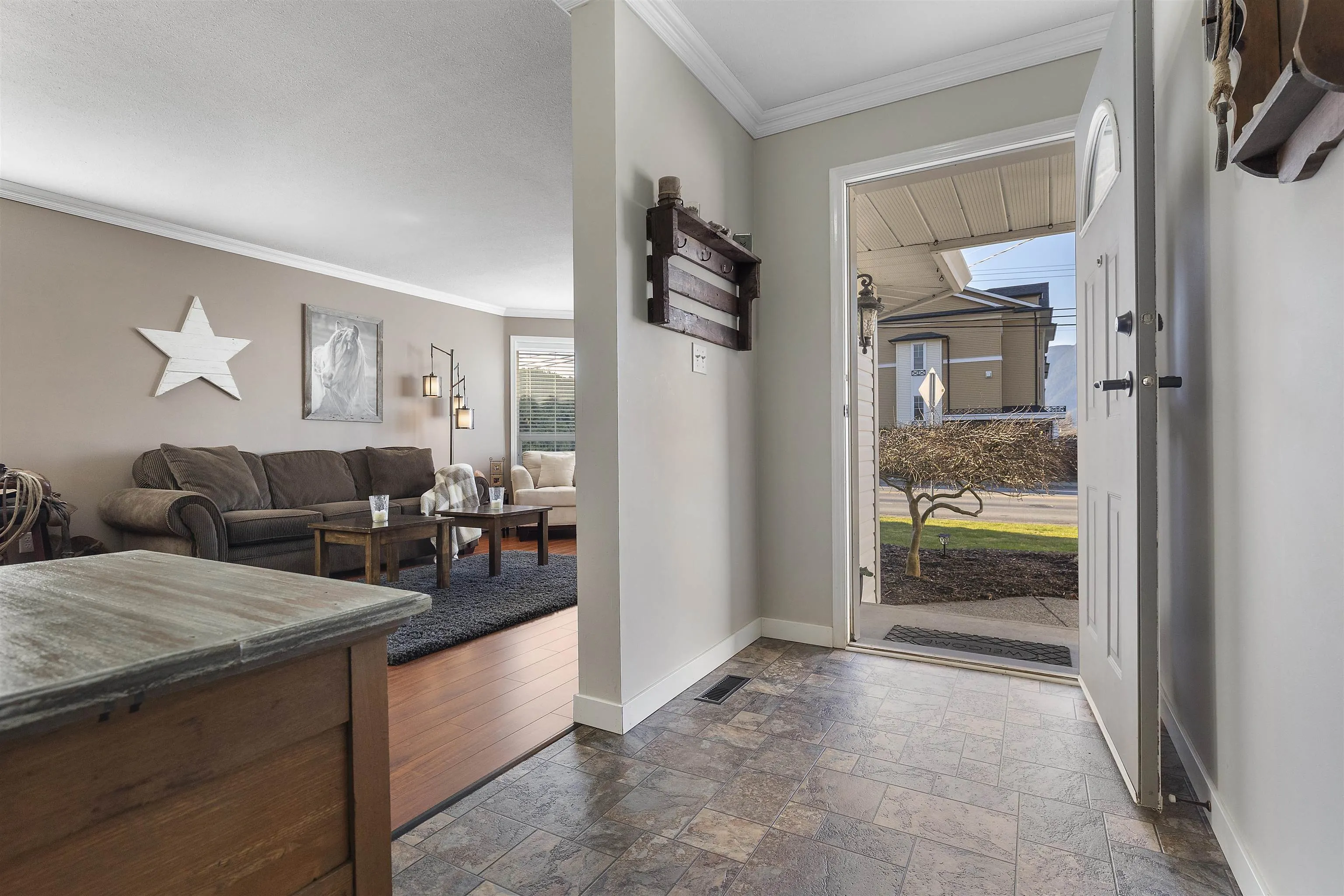 1636 Agassiz-Rosedale Highway No 9 Highway