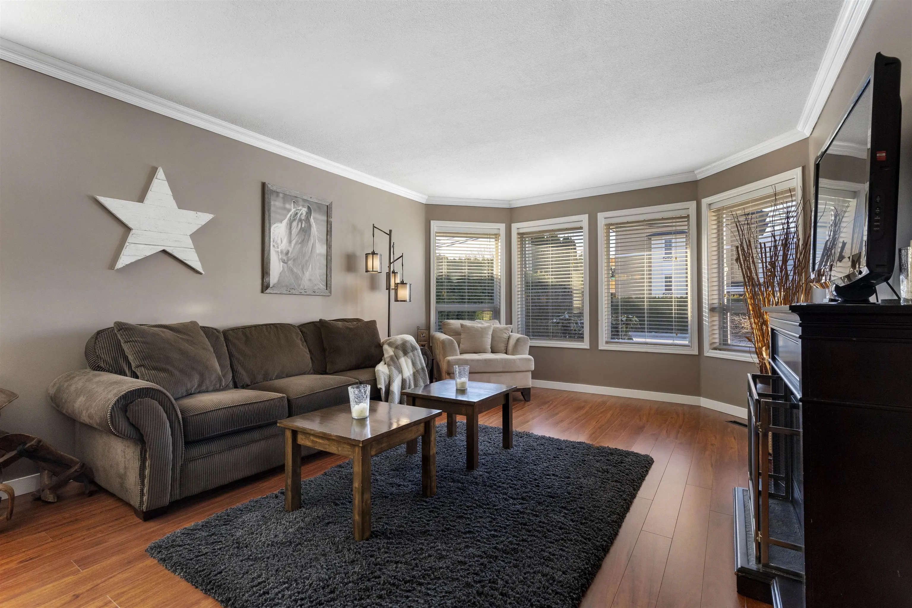 1636 Agassiz-Rosedale Highway No 9 Highway