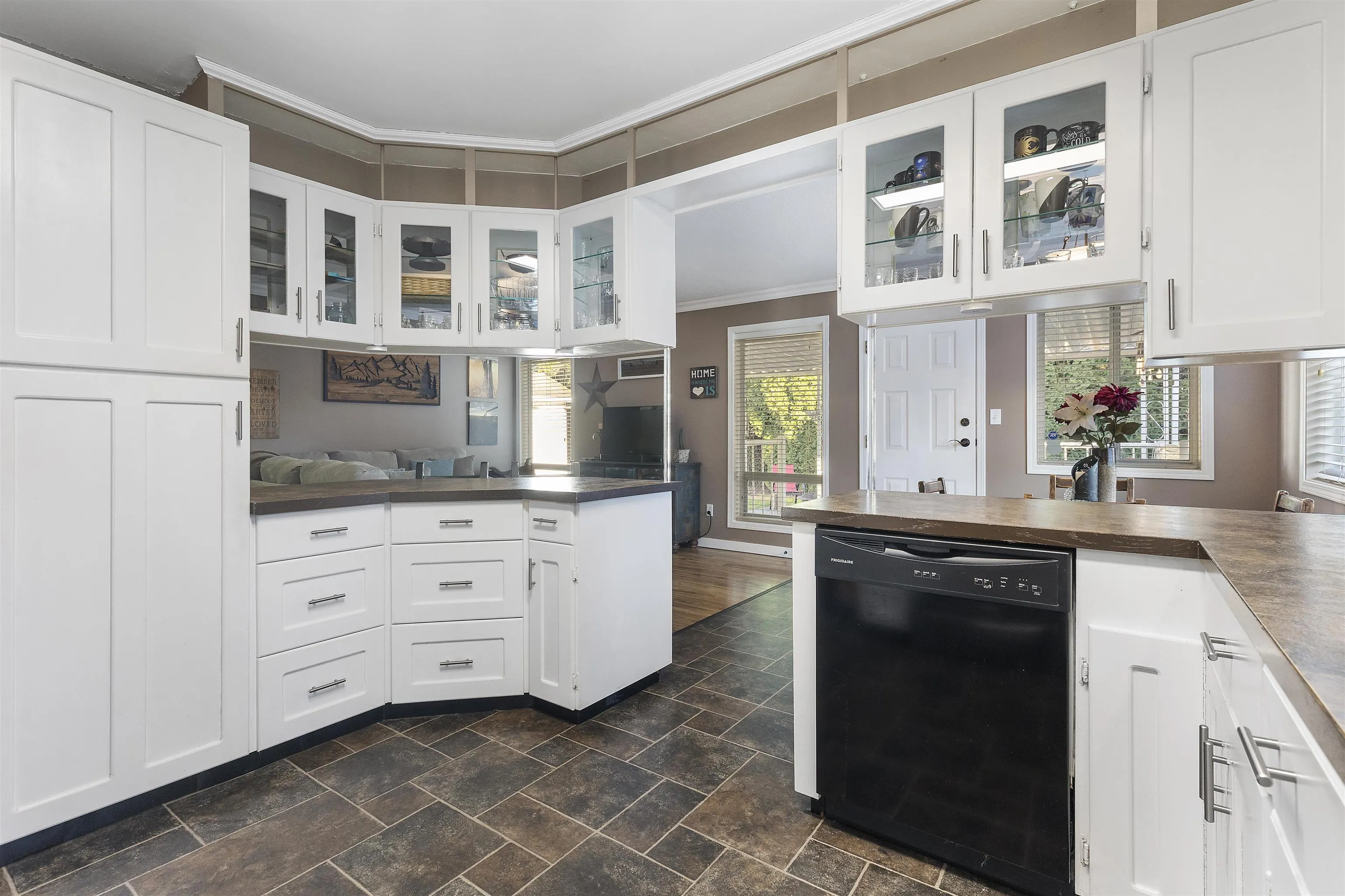 1636 Agassiz-Rosedale Highway No 9 Highway