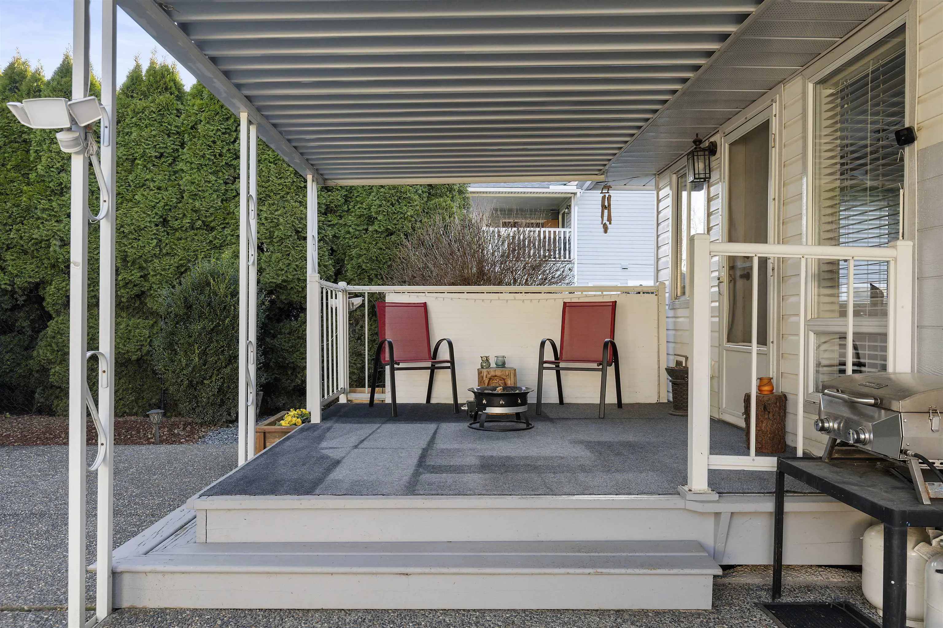 1636 Agassiz-Rosedale Highway No 9 Highway
