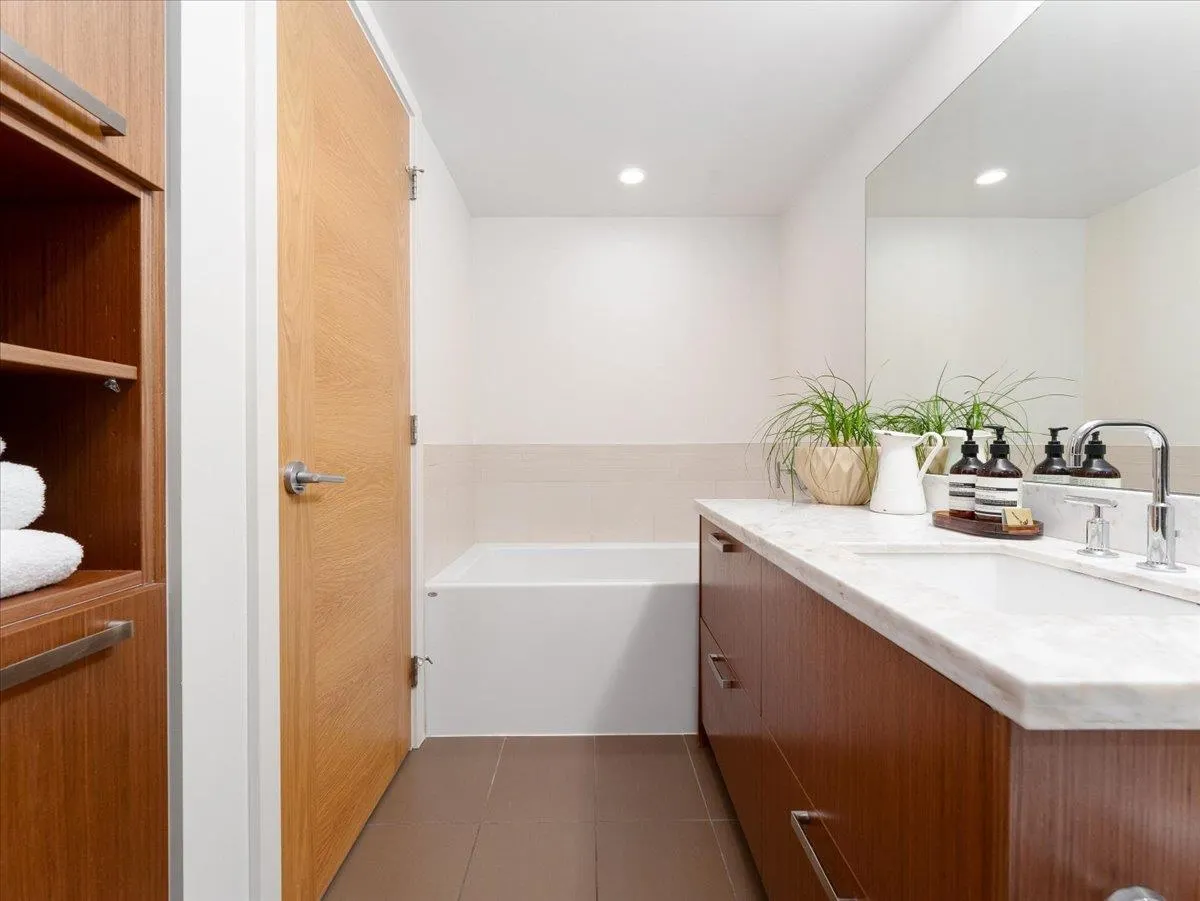 2953 Wall Street