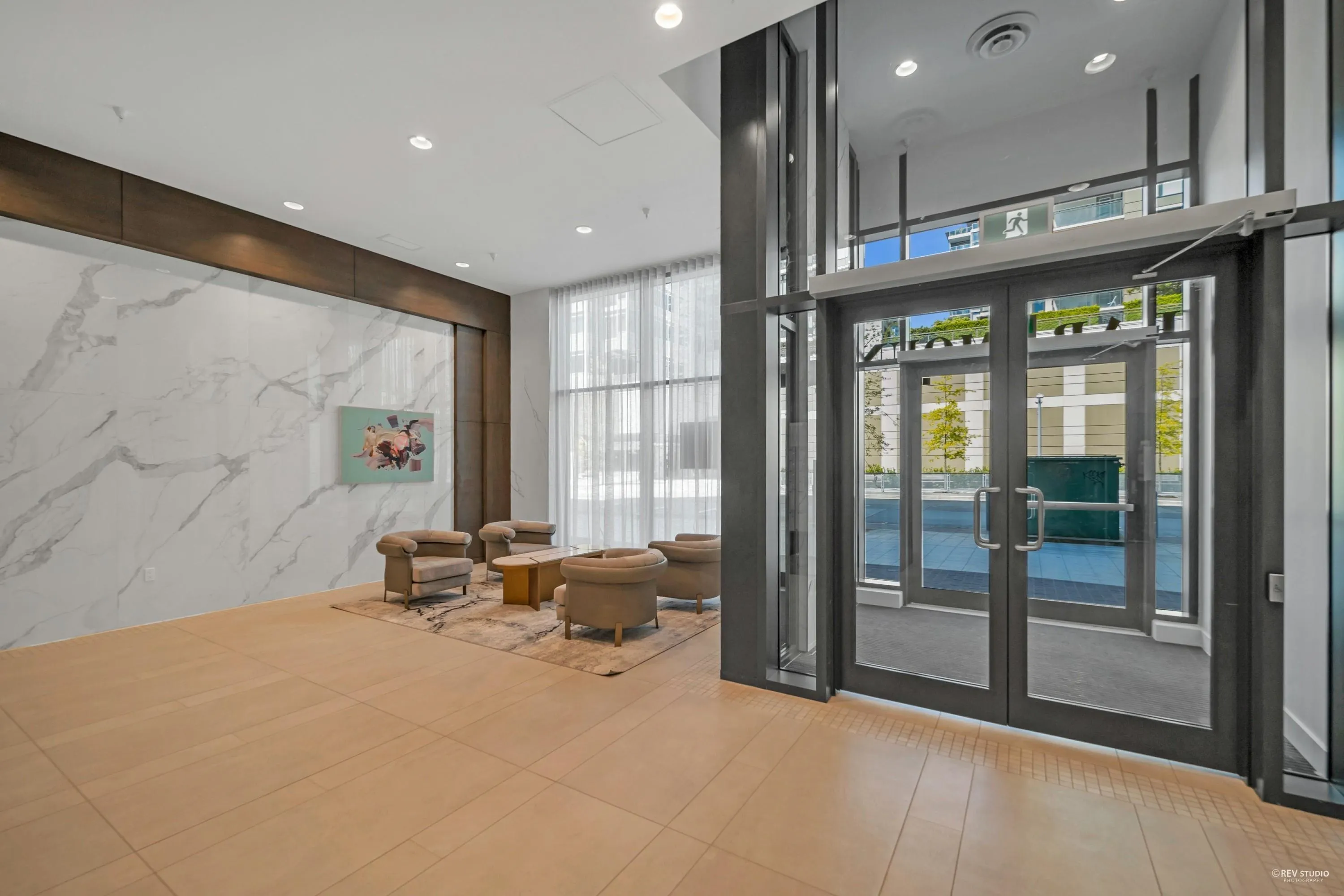854 6328 W No.3 Road