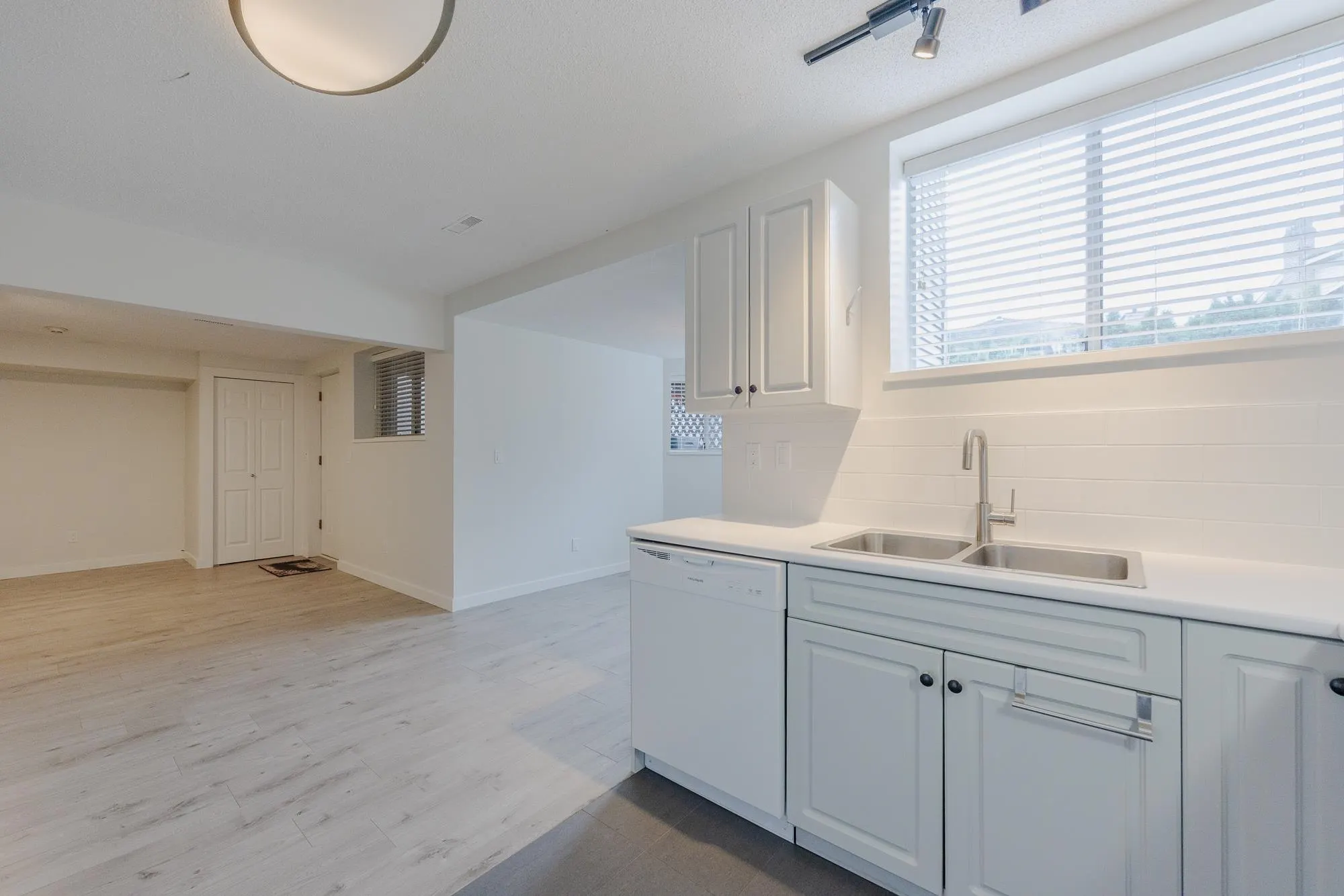 3320 Abbey Lane