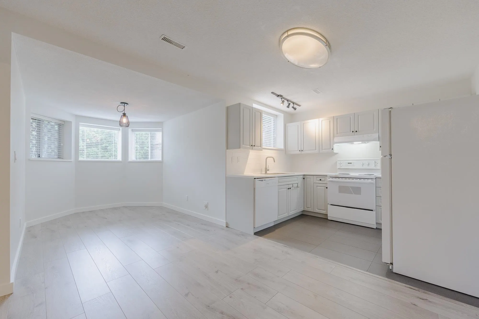 3320 Abbey Lane
