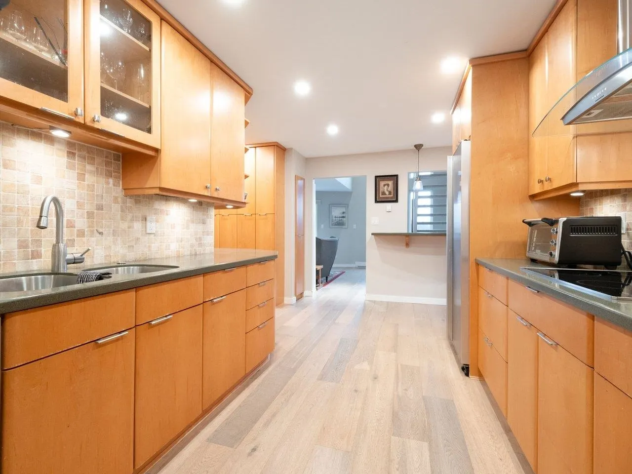 2727 Panorama Drive