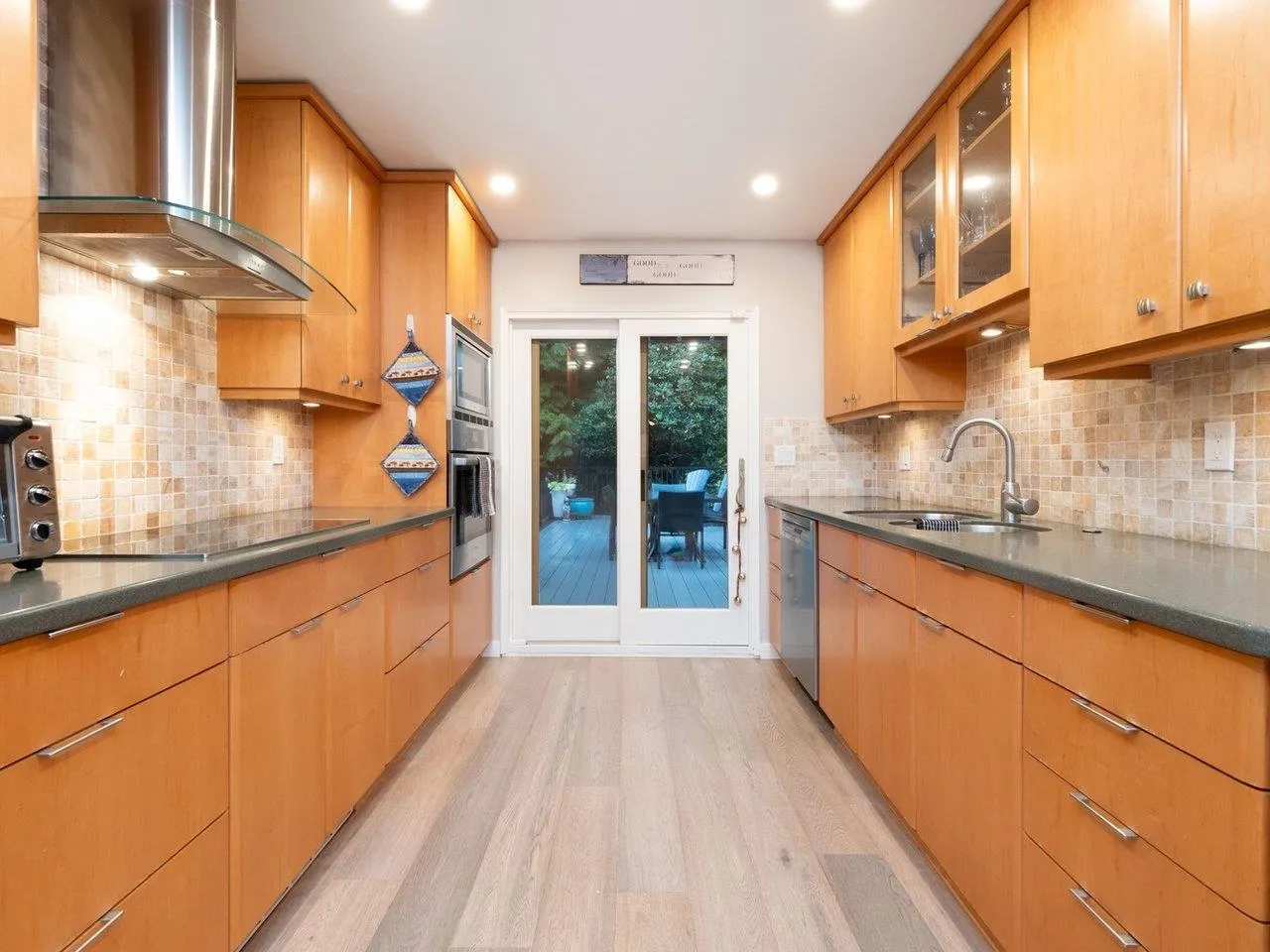 2727 Panorama Drive