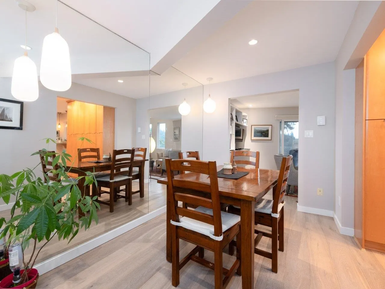 2727 Panorama Drive