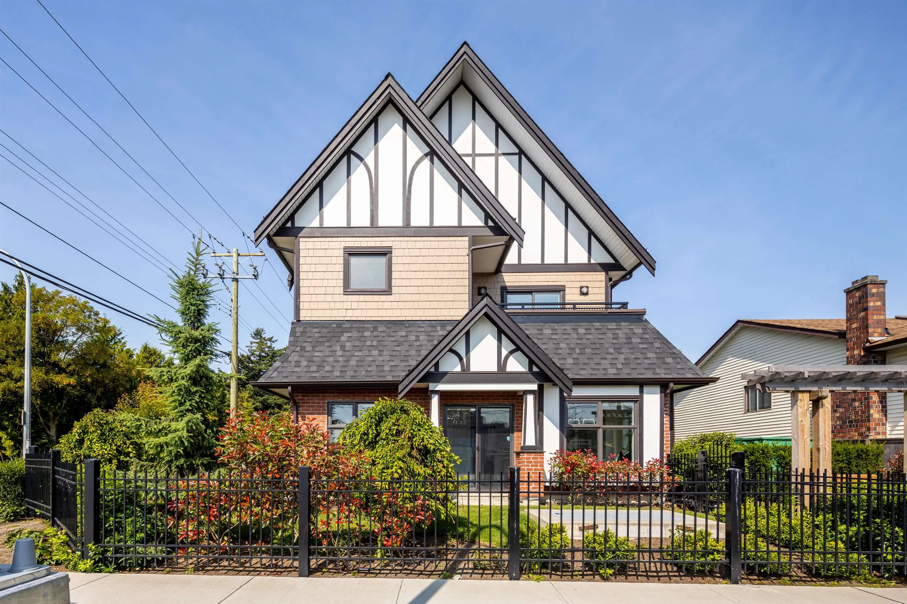 5 9899 Steveston Highway