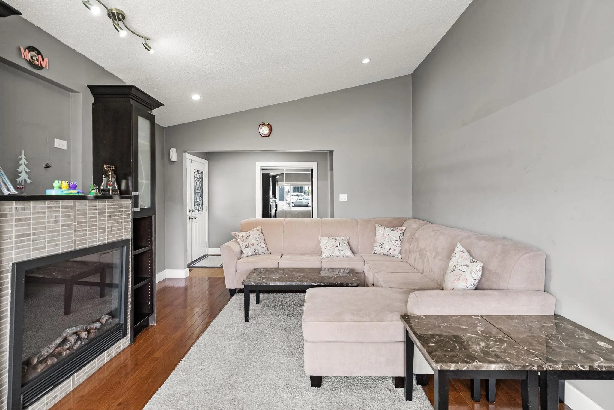 15042 85a Avenue