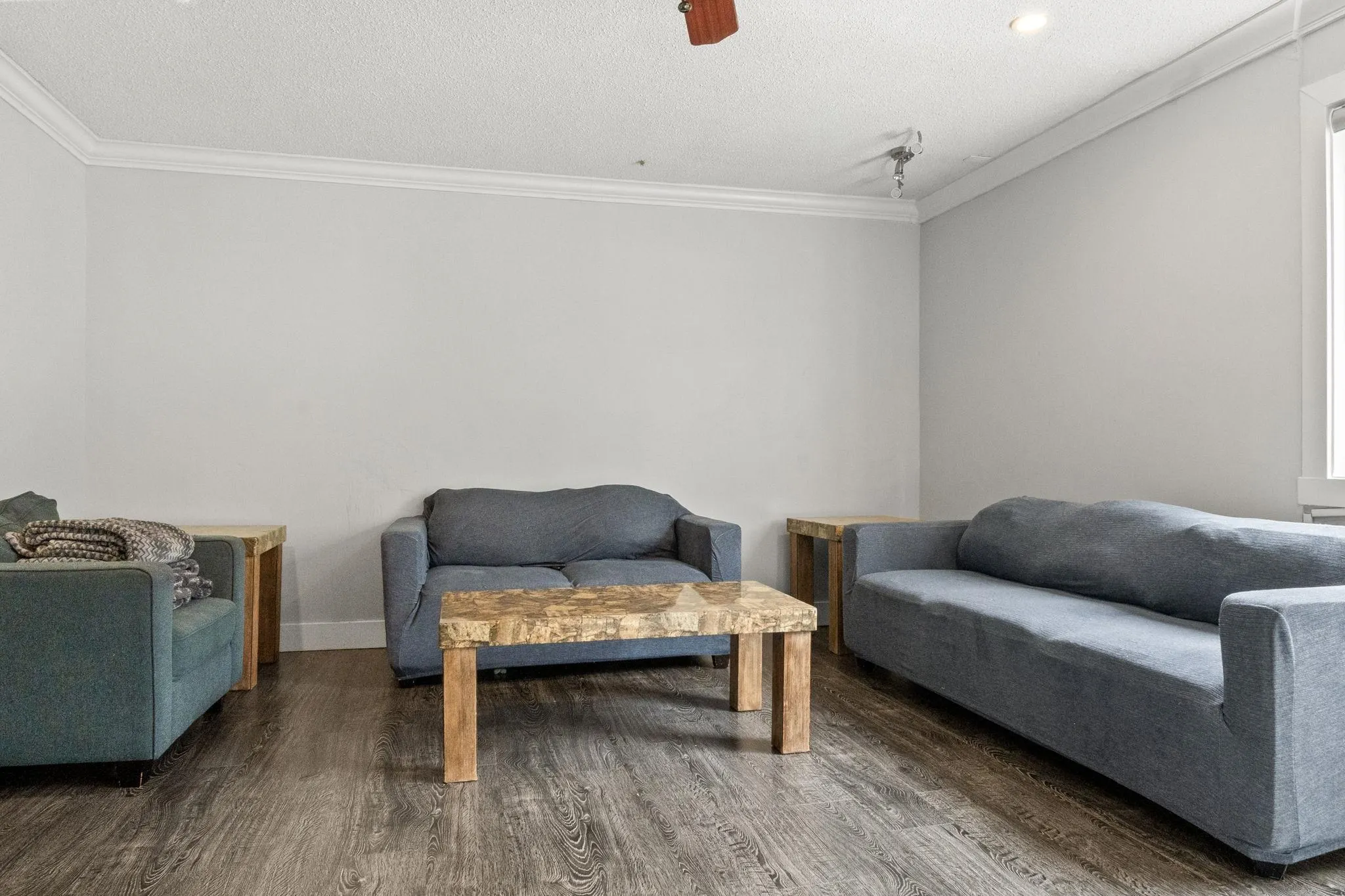 15042 85a Avenue