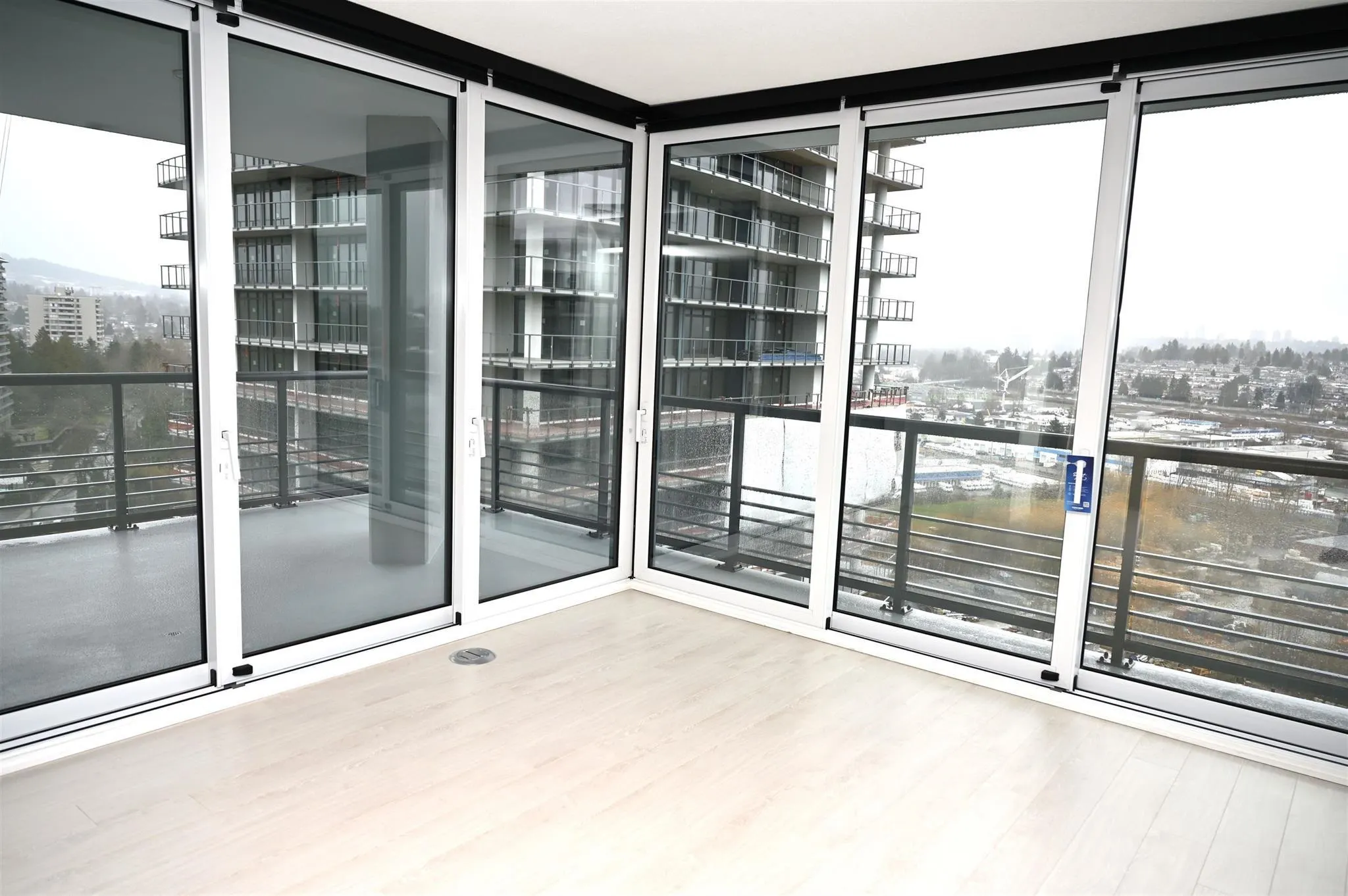 1411 4730 Lougheed Highway