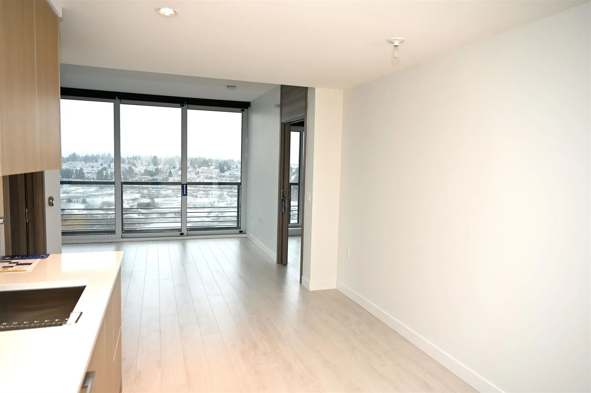 1411 4730 Lougheed Highway