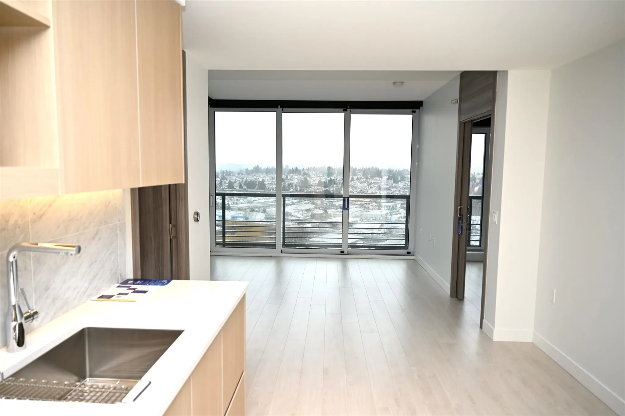 1411 4730 Lougheed Highway