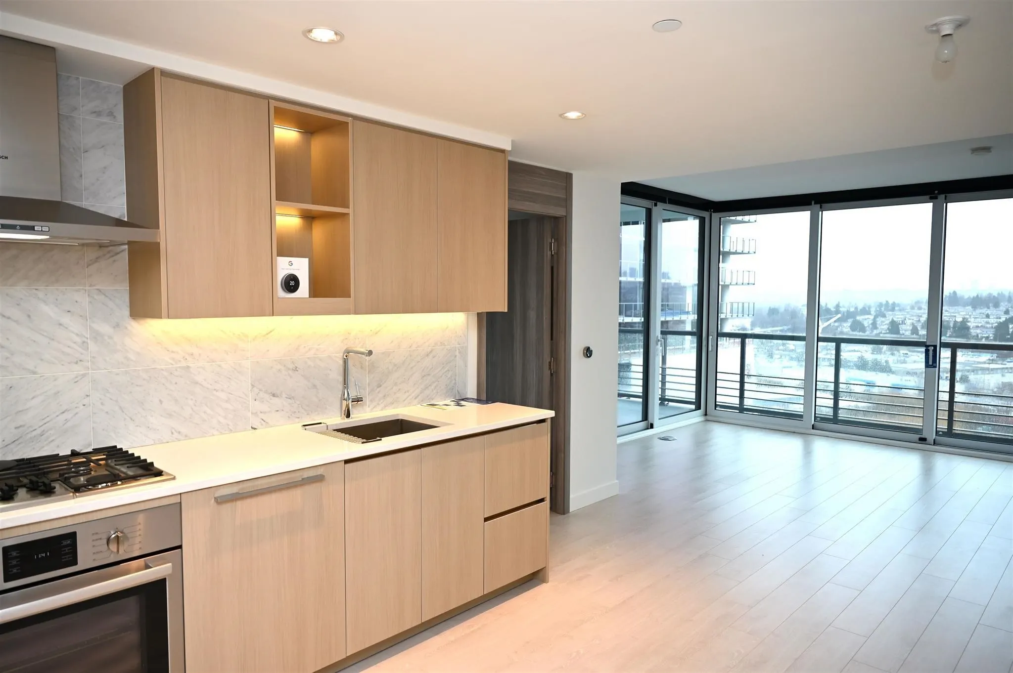 1411 4730 Lougheed Highway