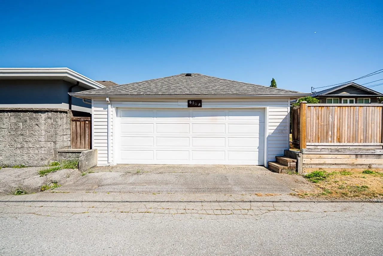 6546 Dunnedin Street