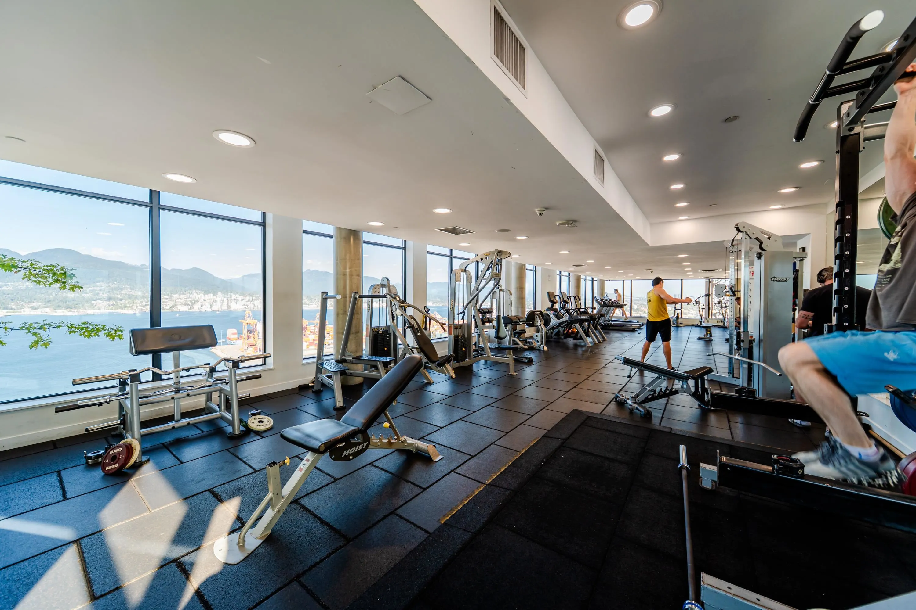 2508 108 W Cordova Street