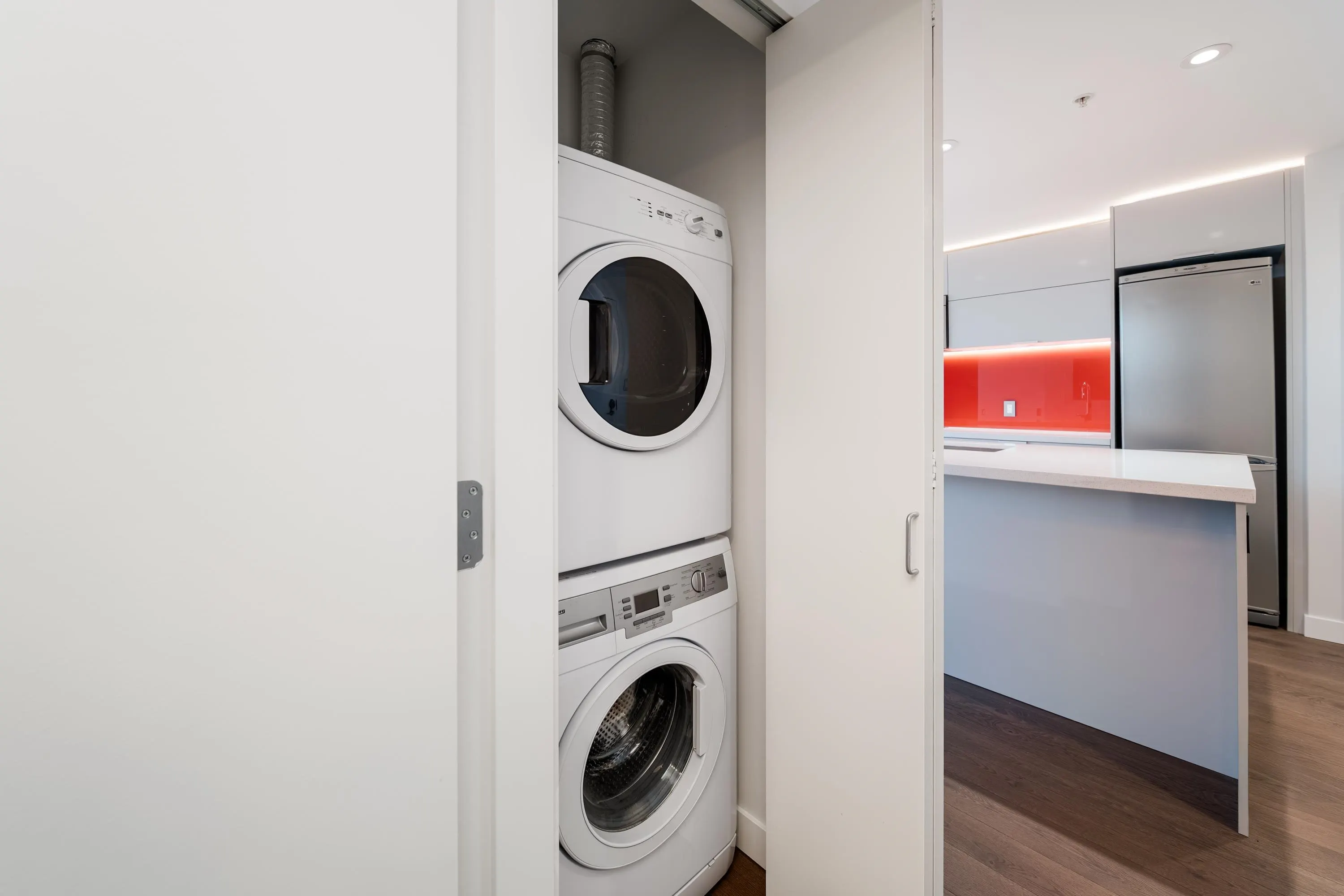 2508 108 W Cordova Street