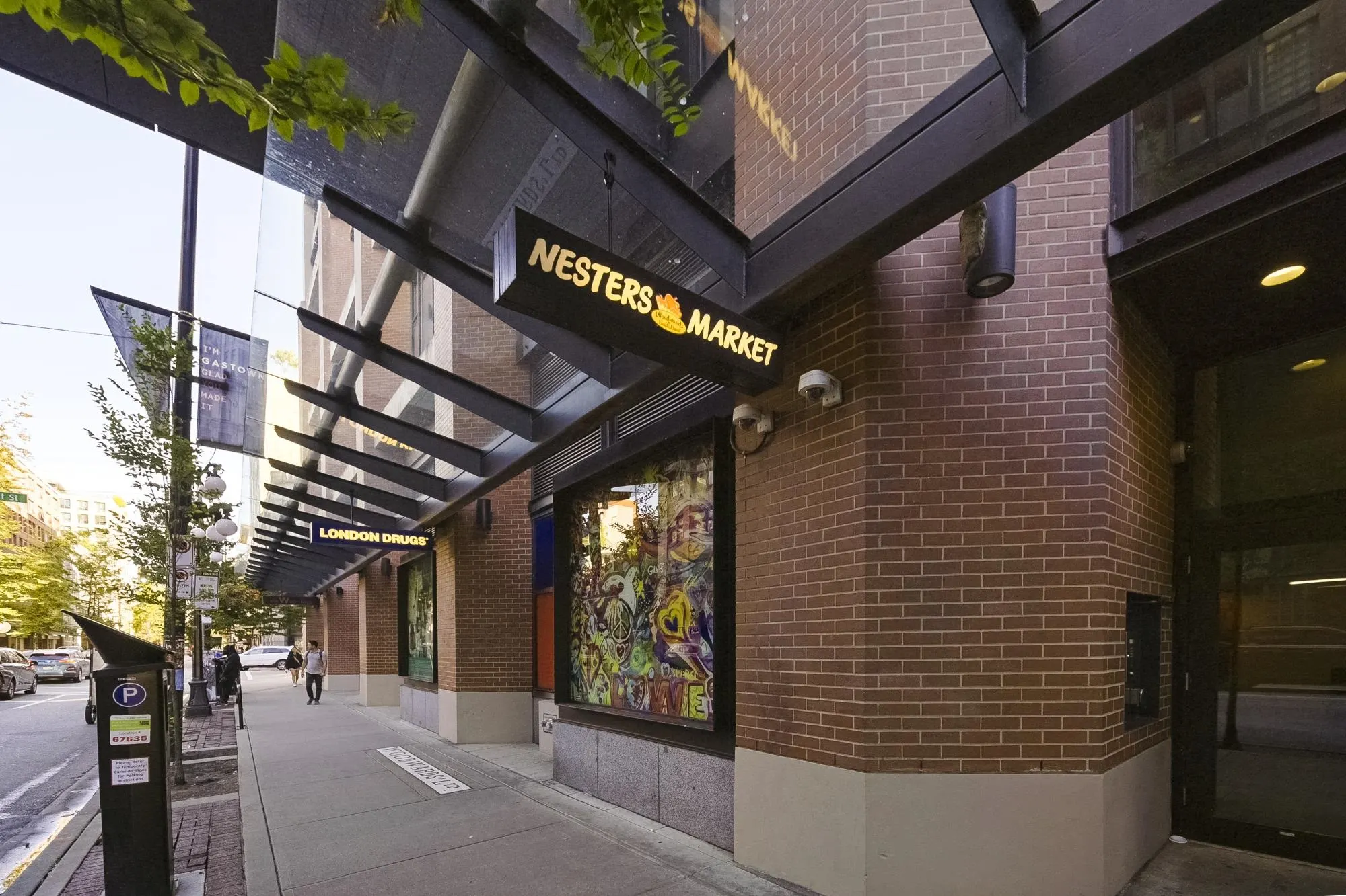 2508 108 W Cordova Street