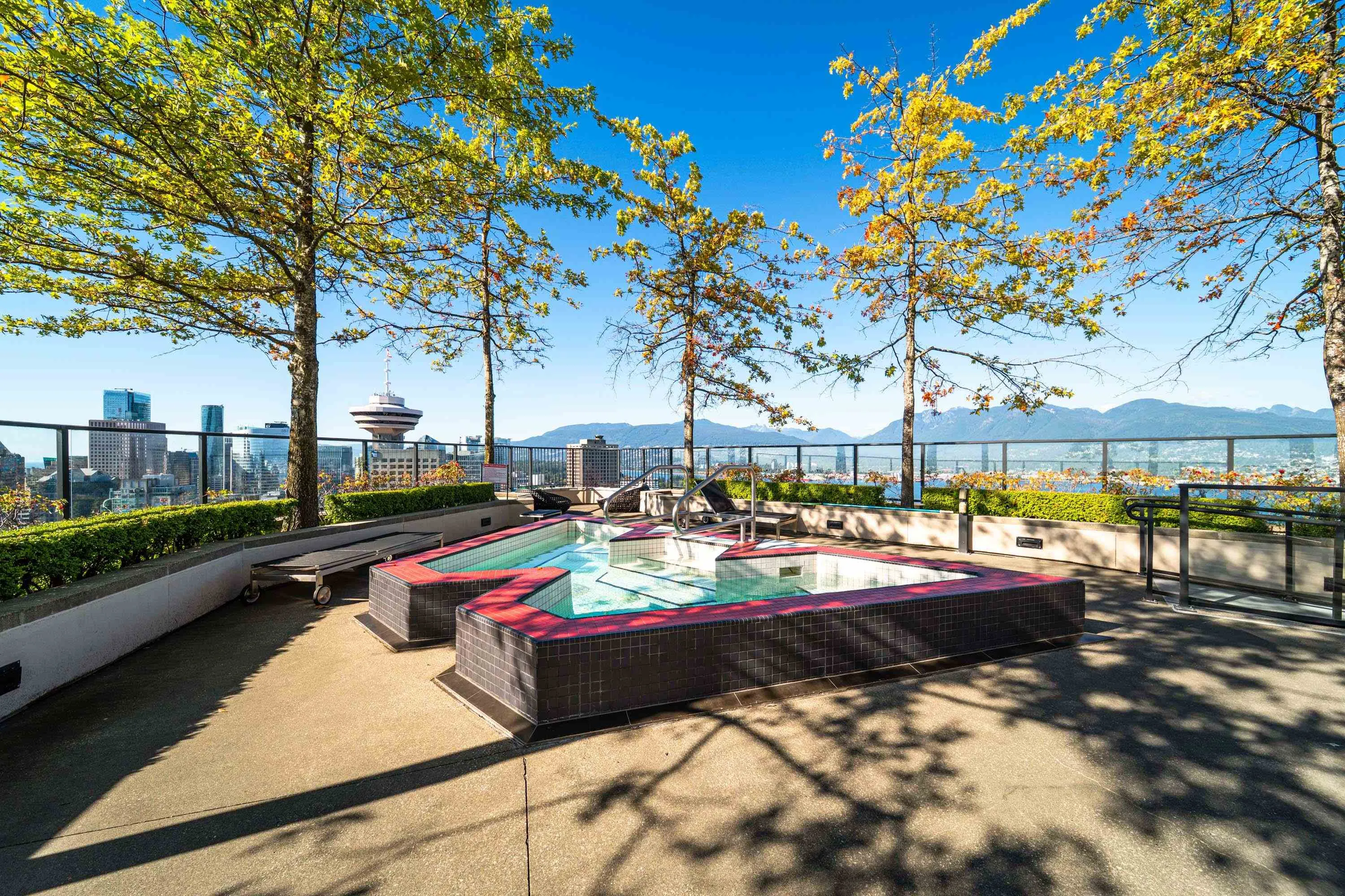 2508 108 W Cordova Street