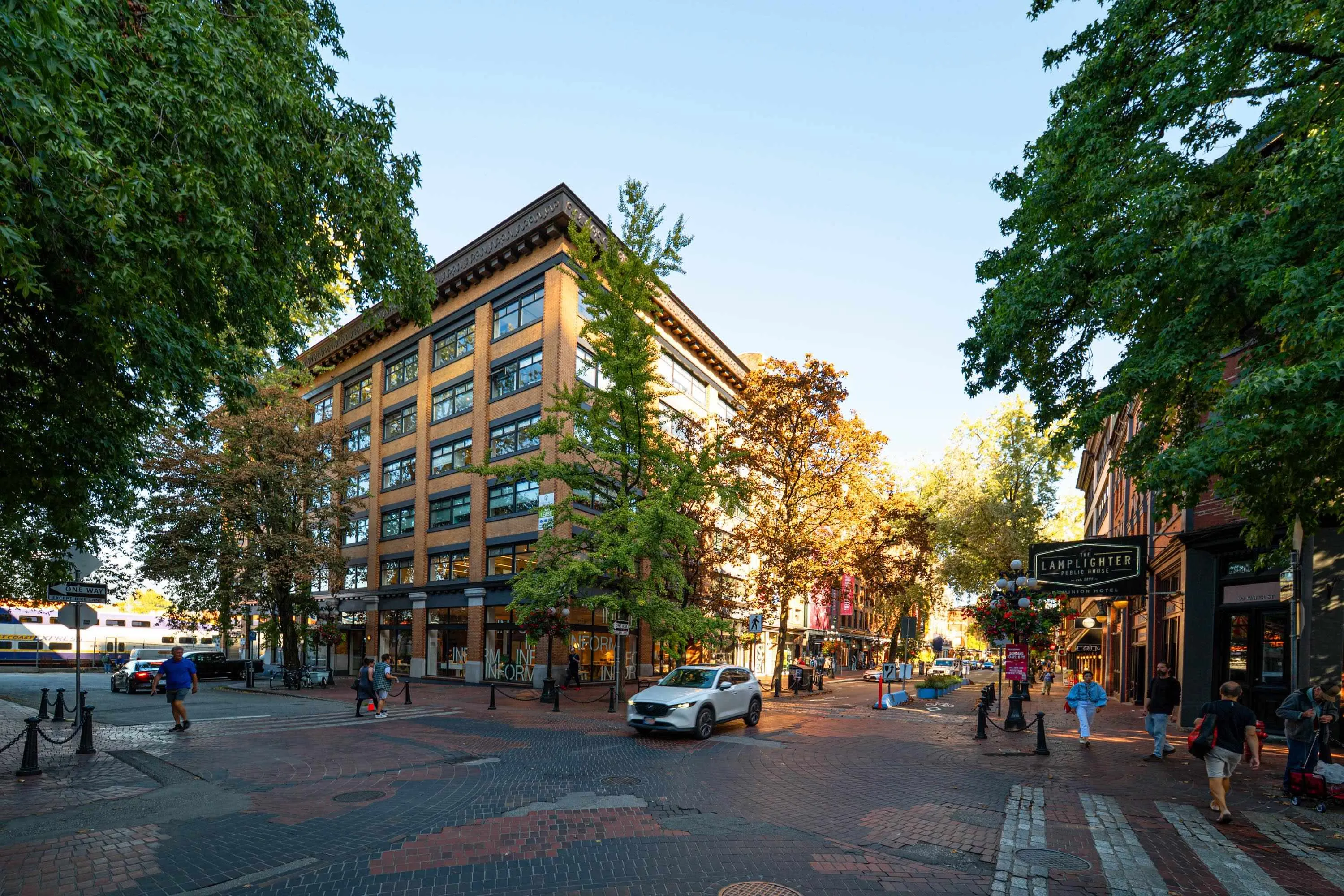 2508 108 W Cordova Street