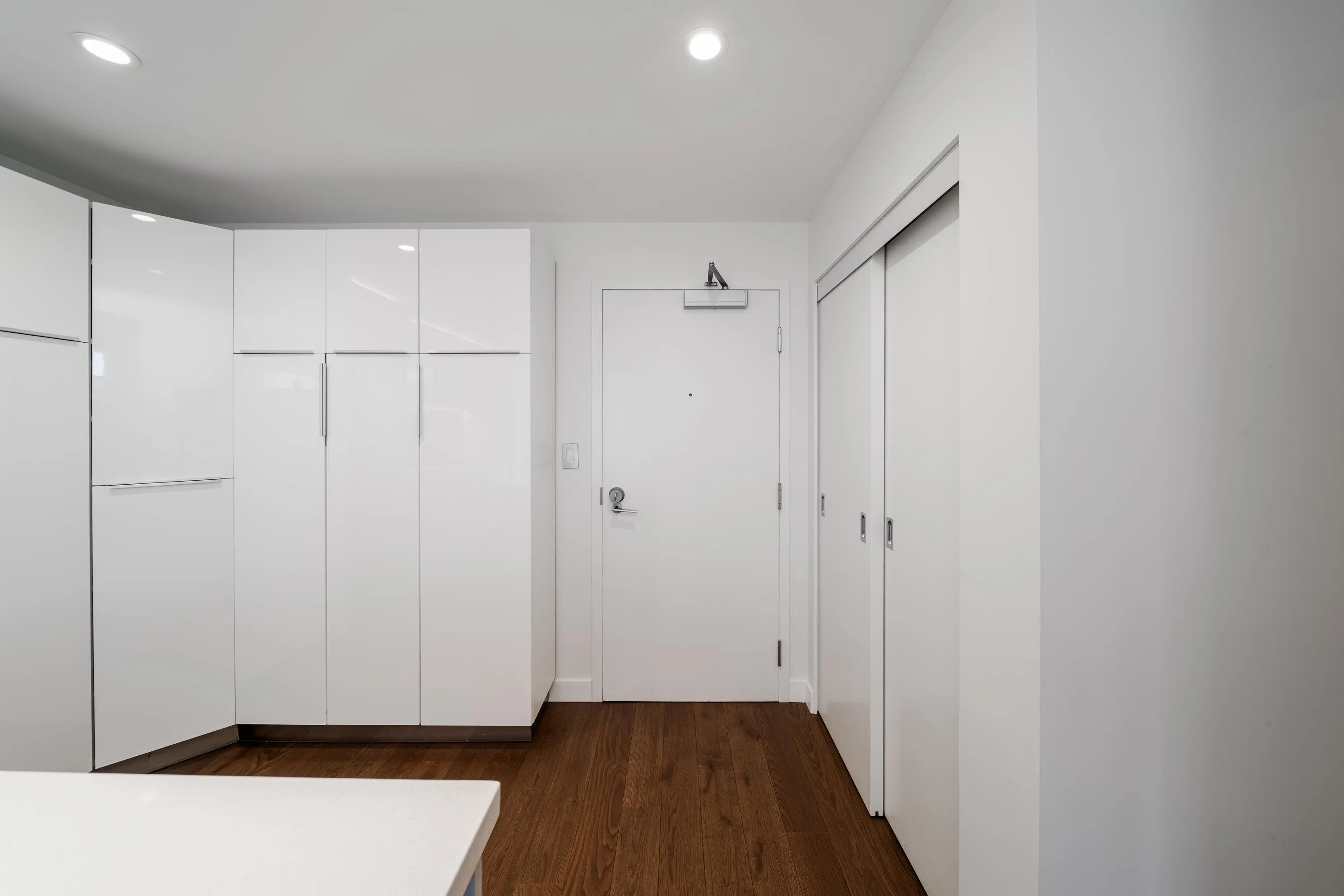 2508 108 W Cordova Street