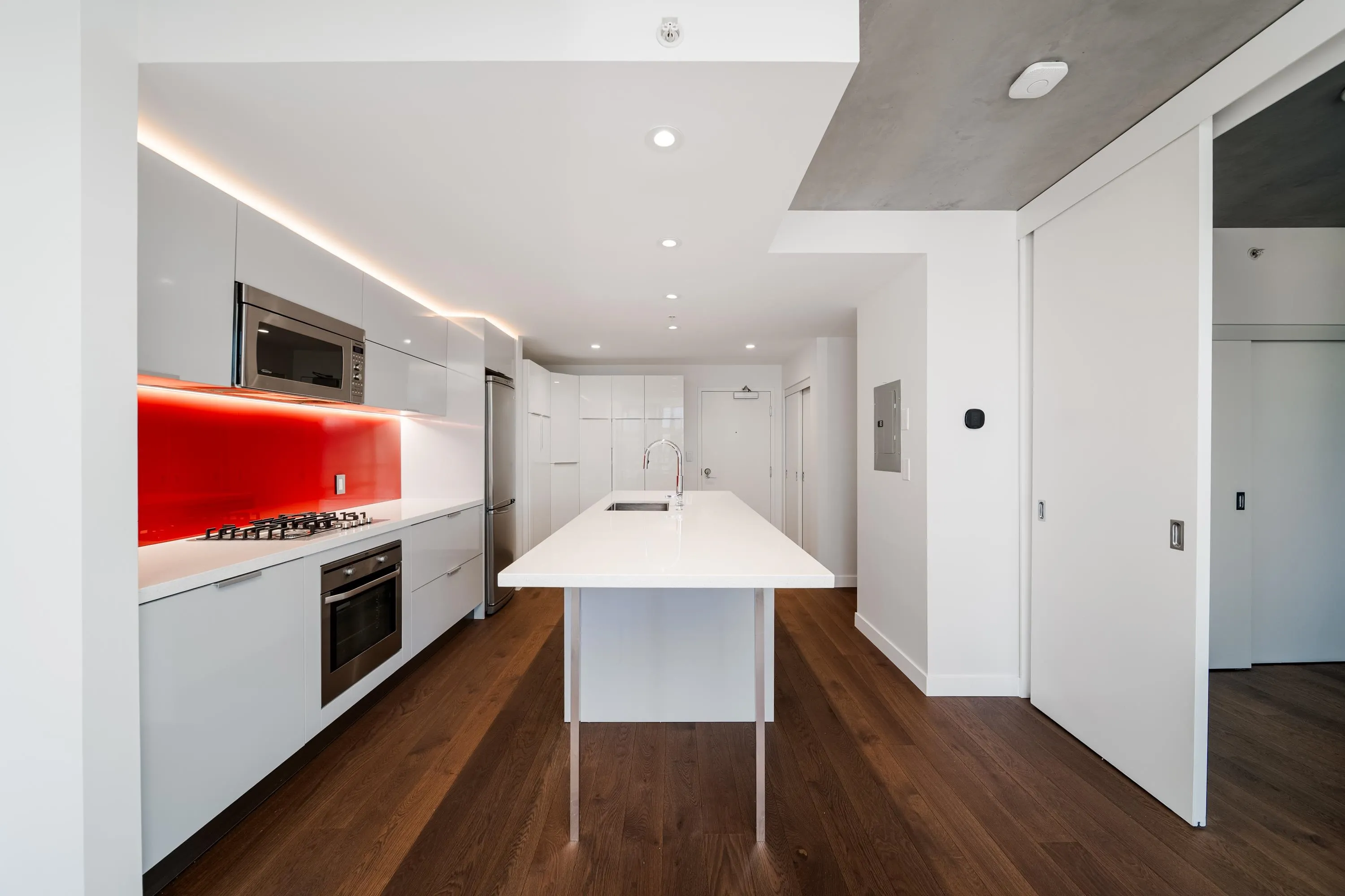 2508 108 W Cordova Street