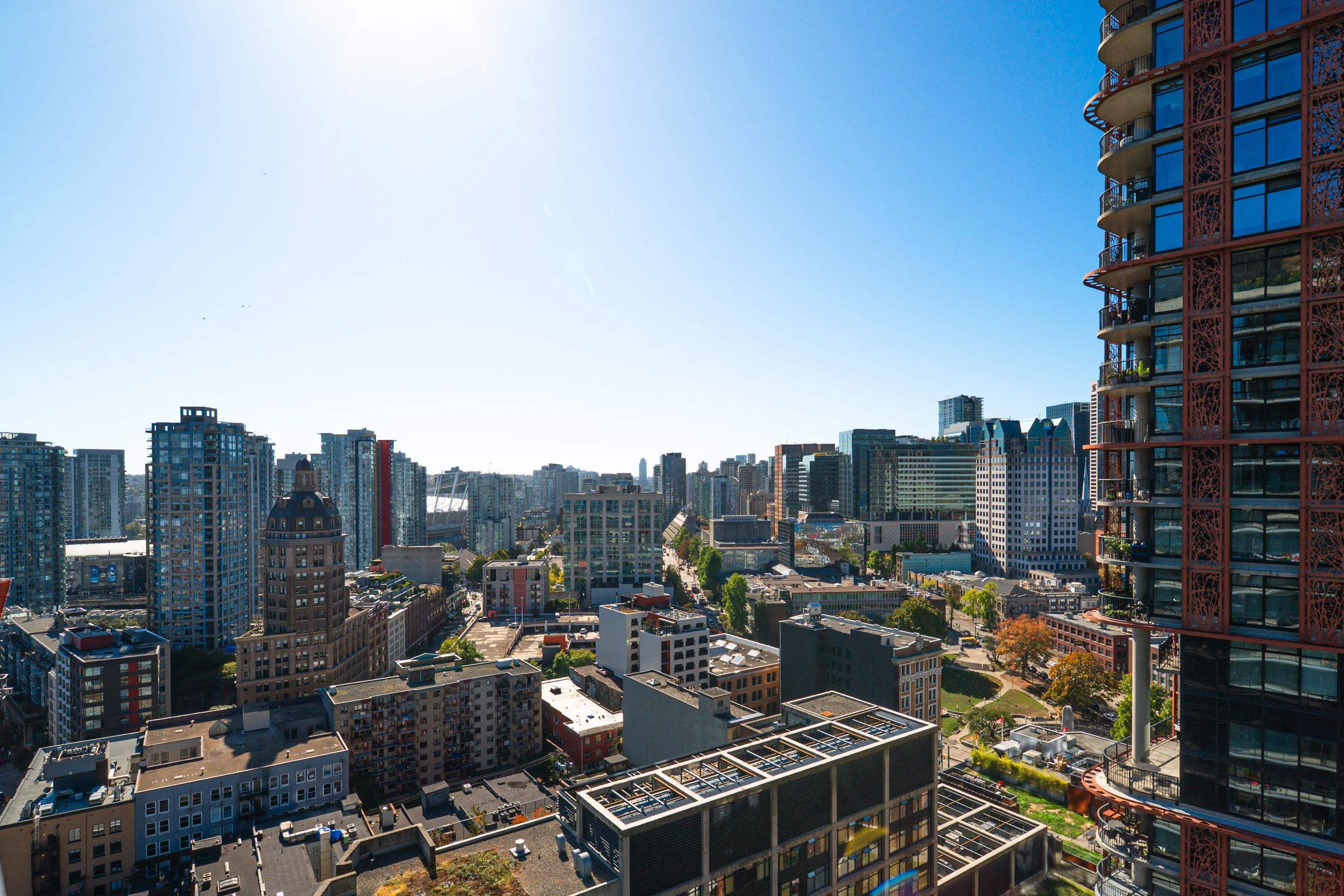 2508 108 W Cordova Street