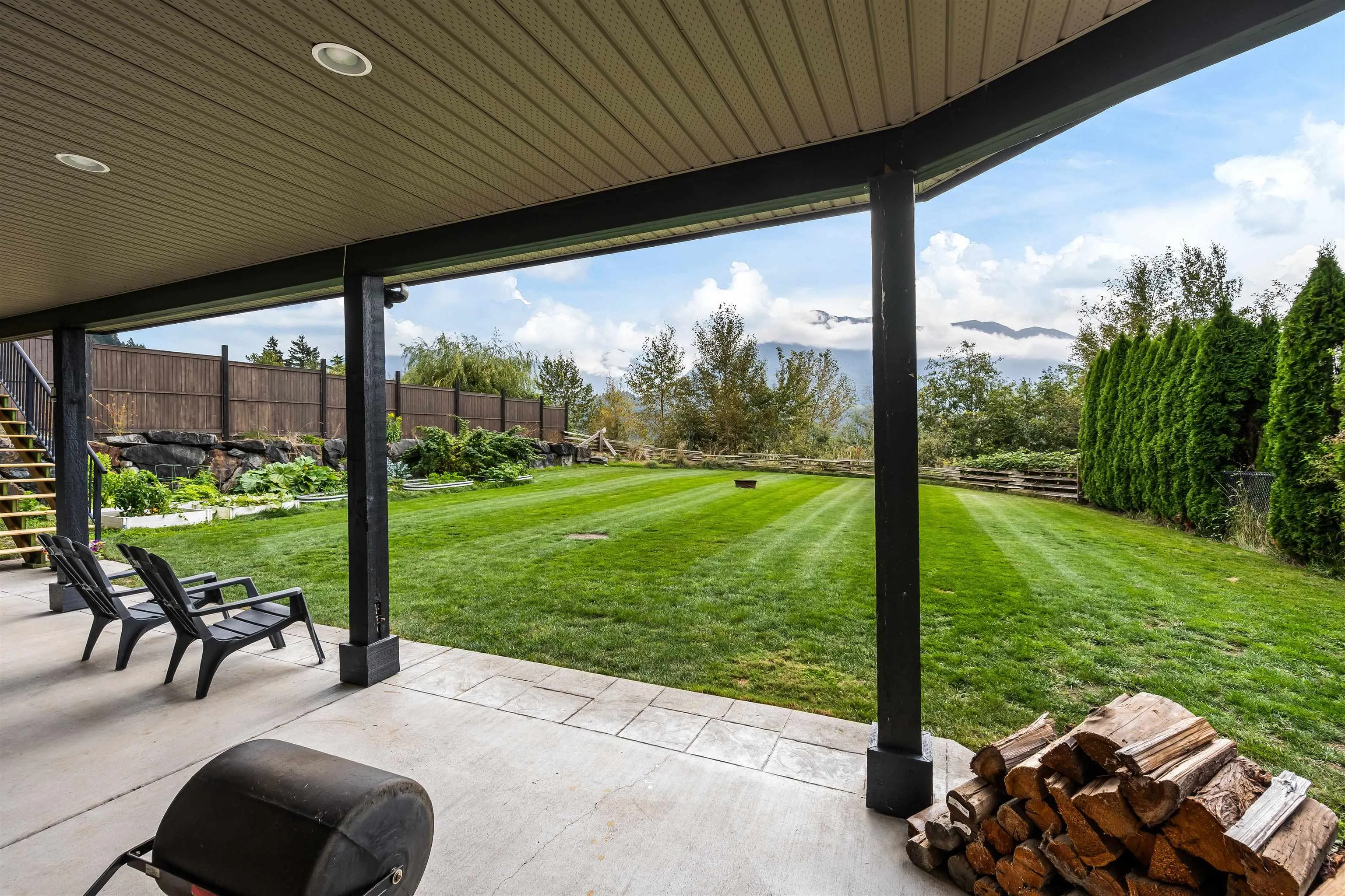 46052 Bridle Ridge Crescent