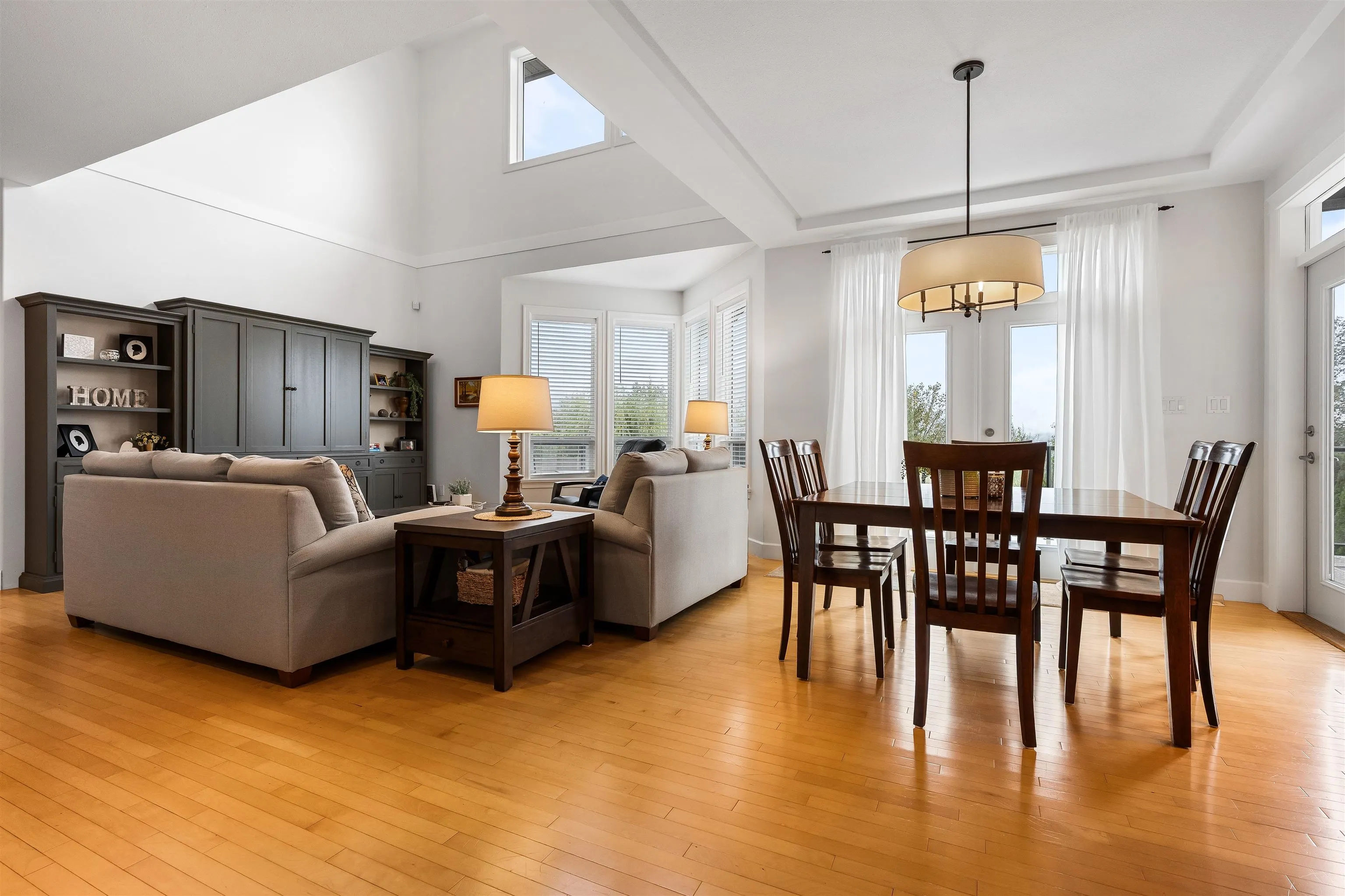 46052 Bridle Ridge Crescent