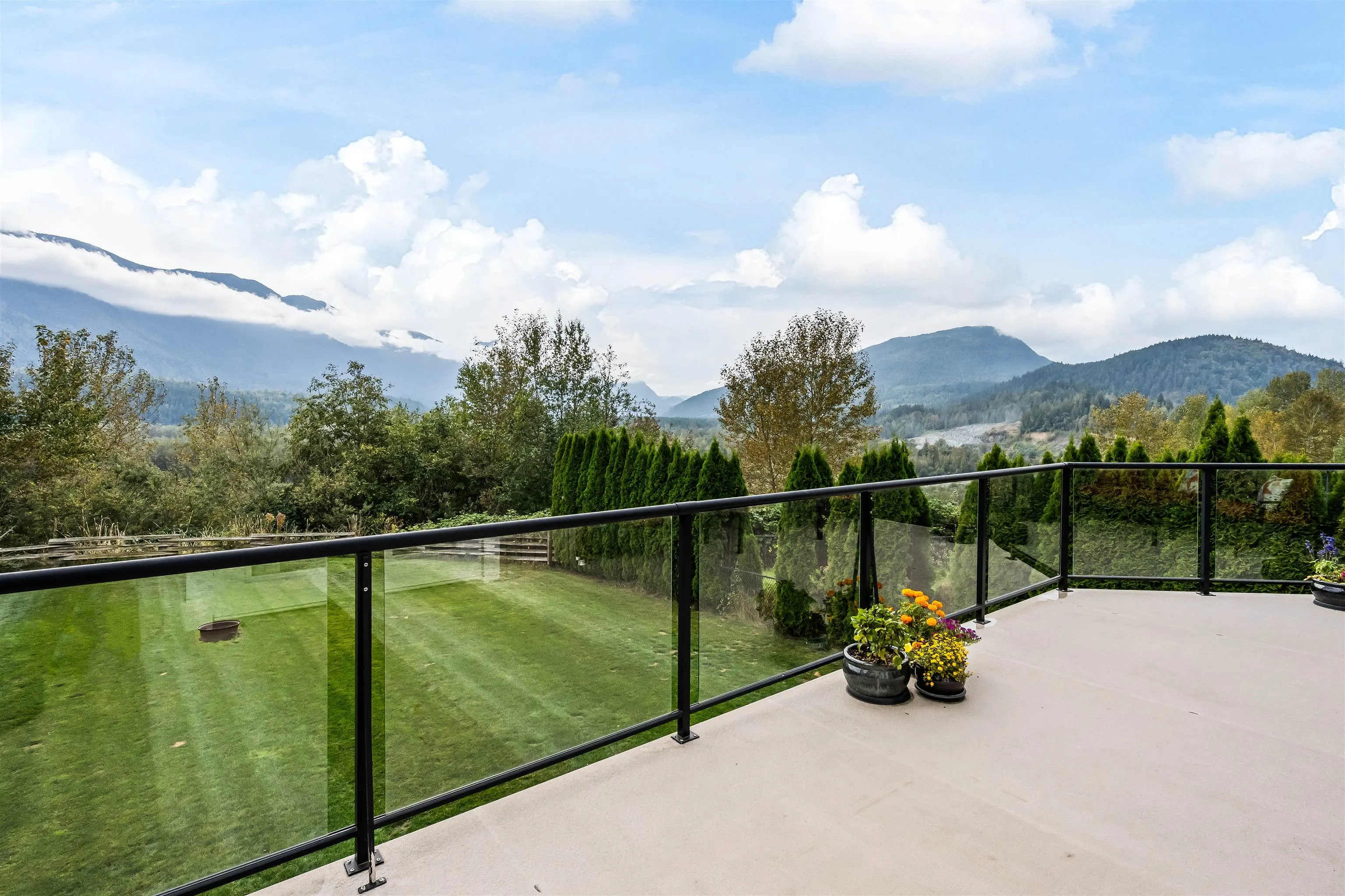 46052 Bridle Ridge Crescent
