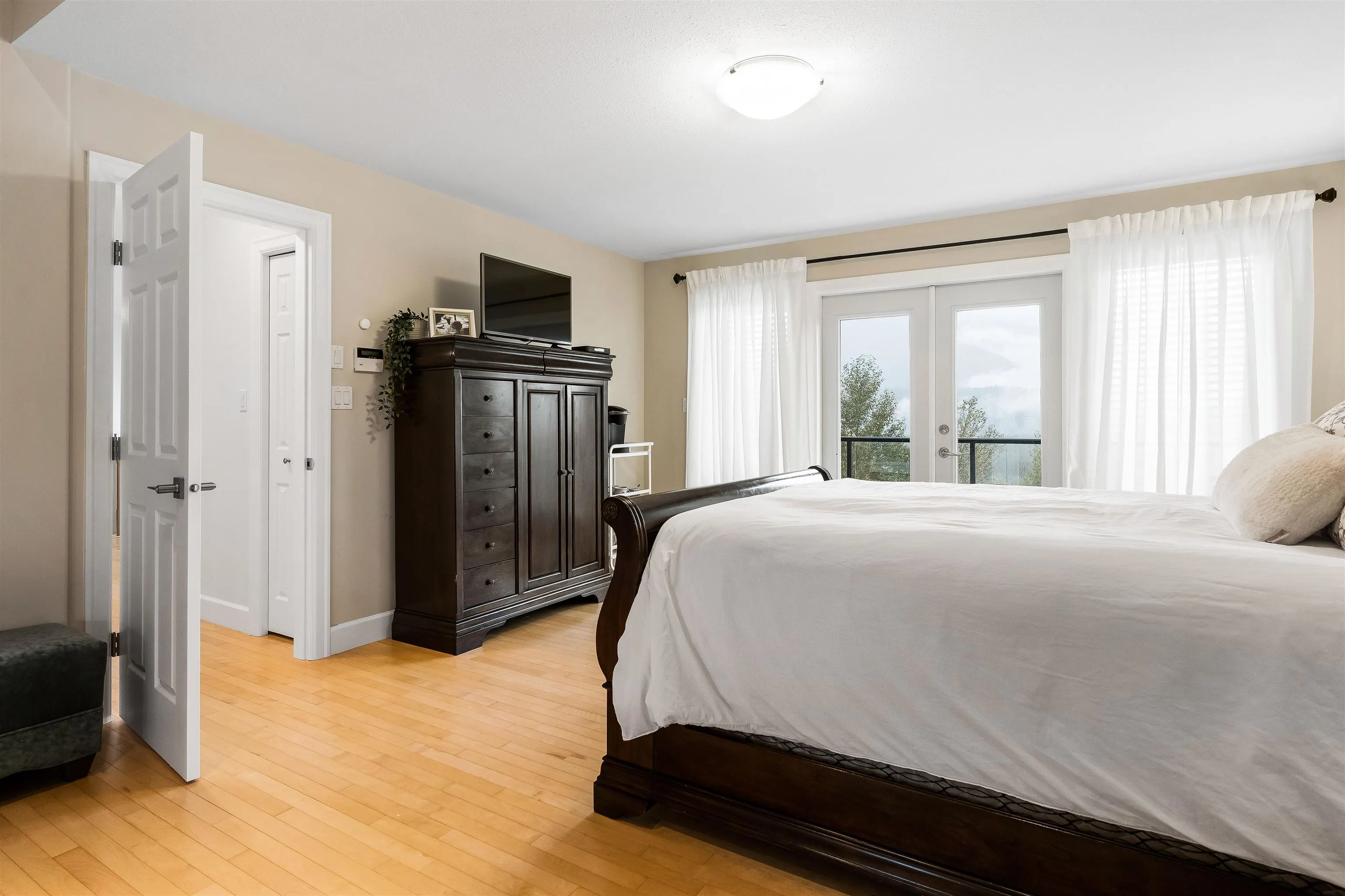 46052 Bridle Ridge Crescent