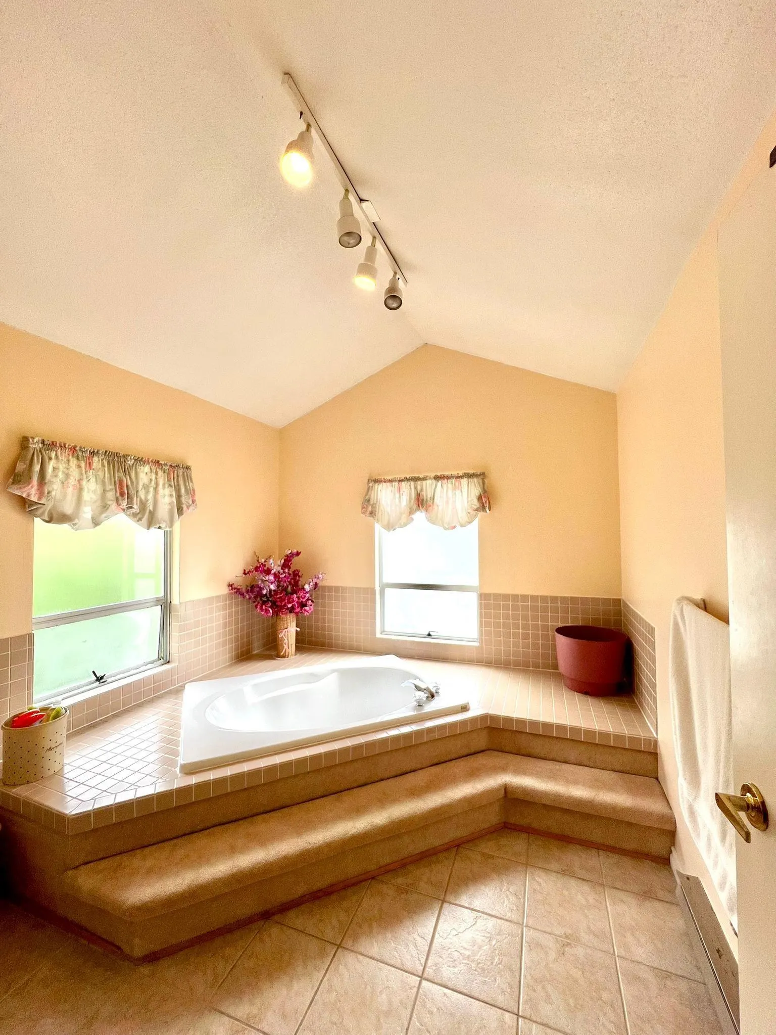 1207 Durant Drive