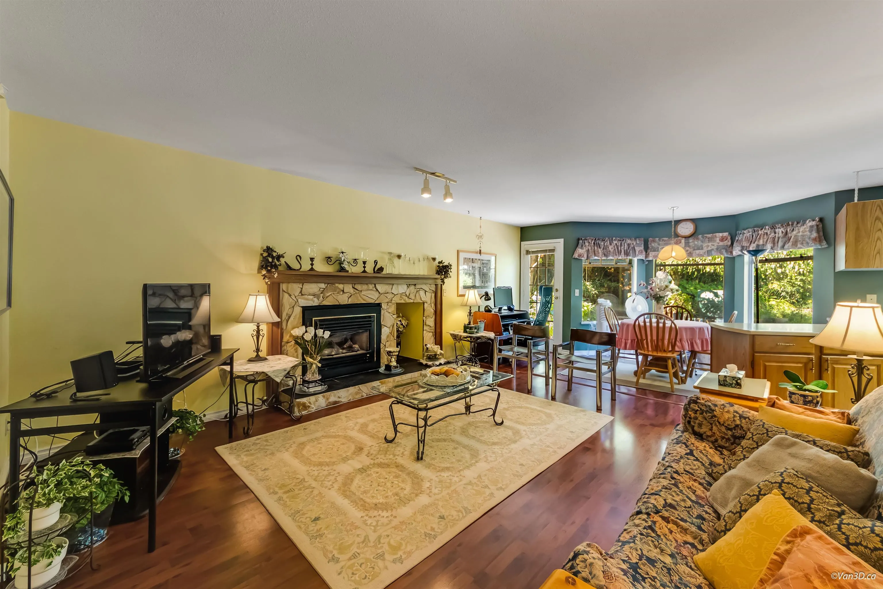 1207 Durant Drive