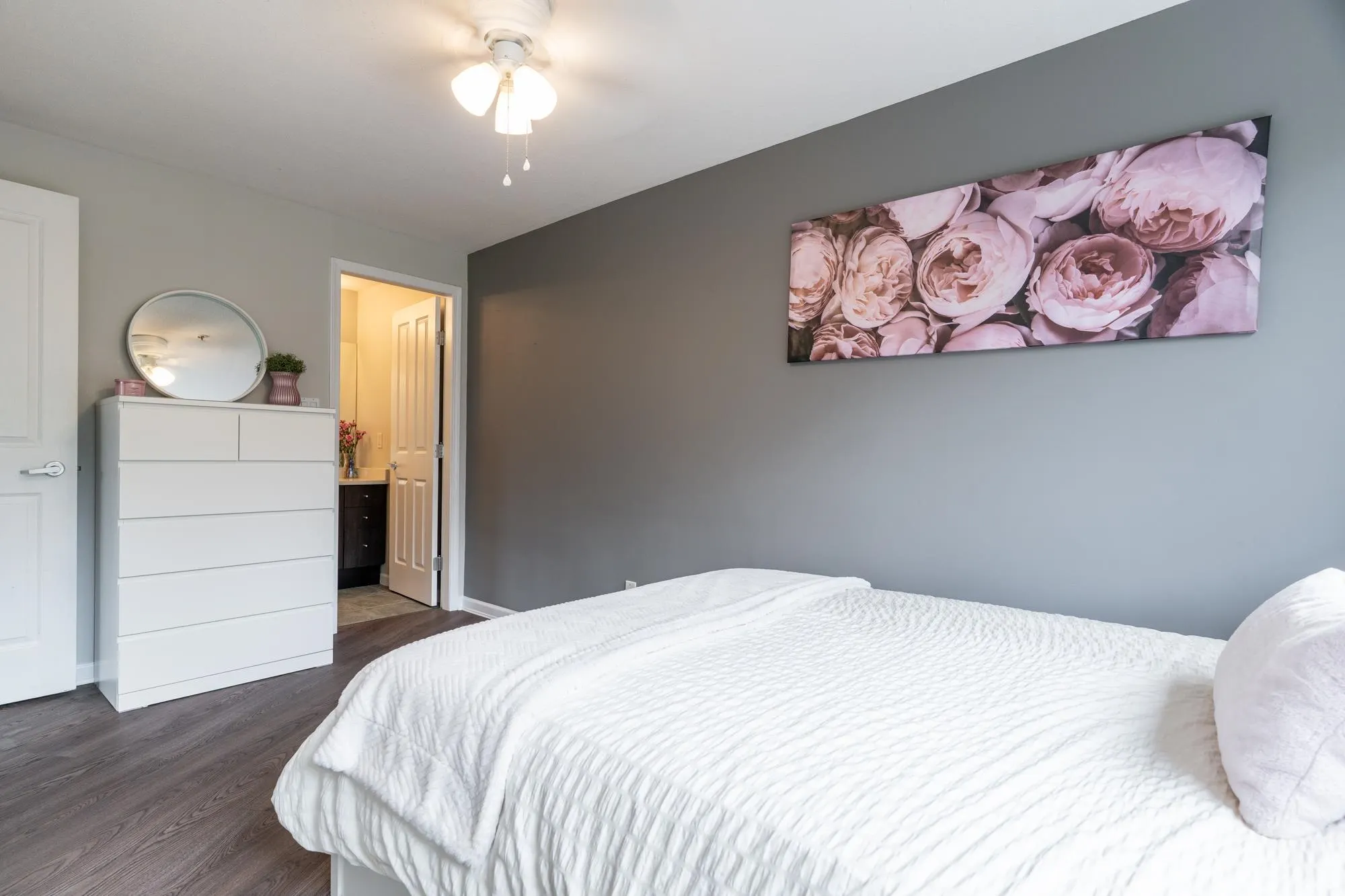 A306 2099 Lougheed Highway