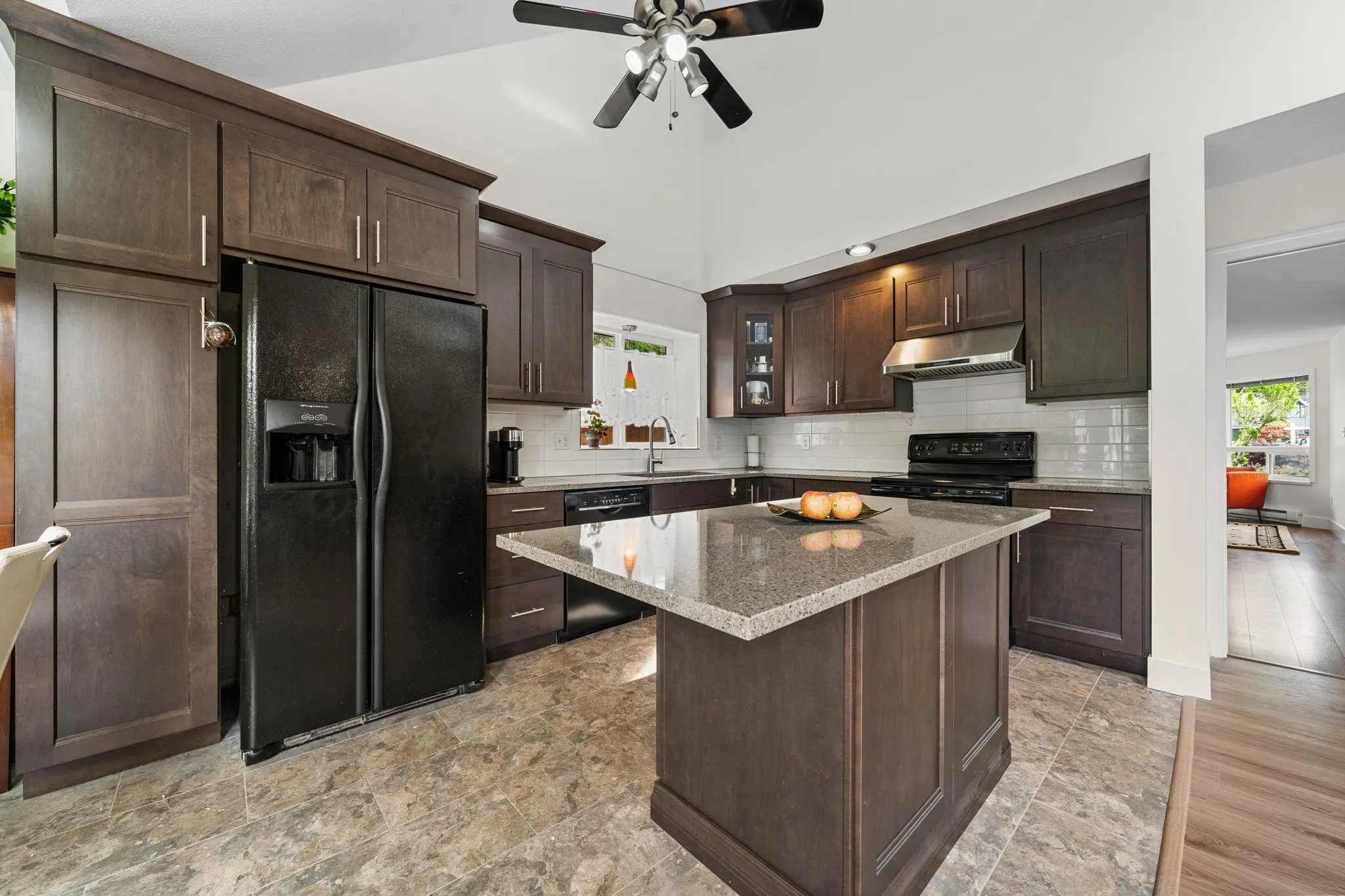 11818 Woodlynn Court