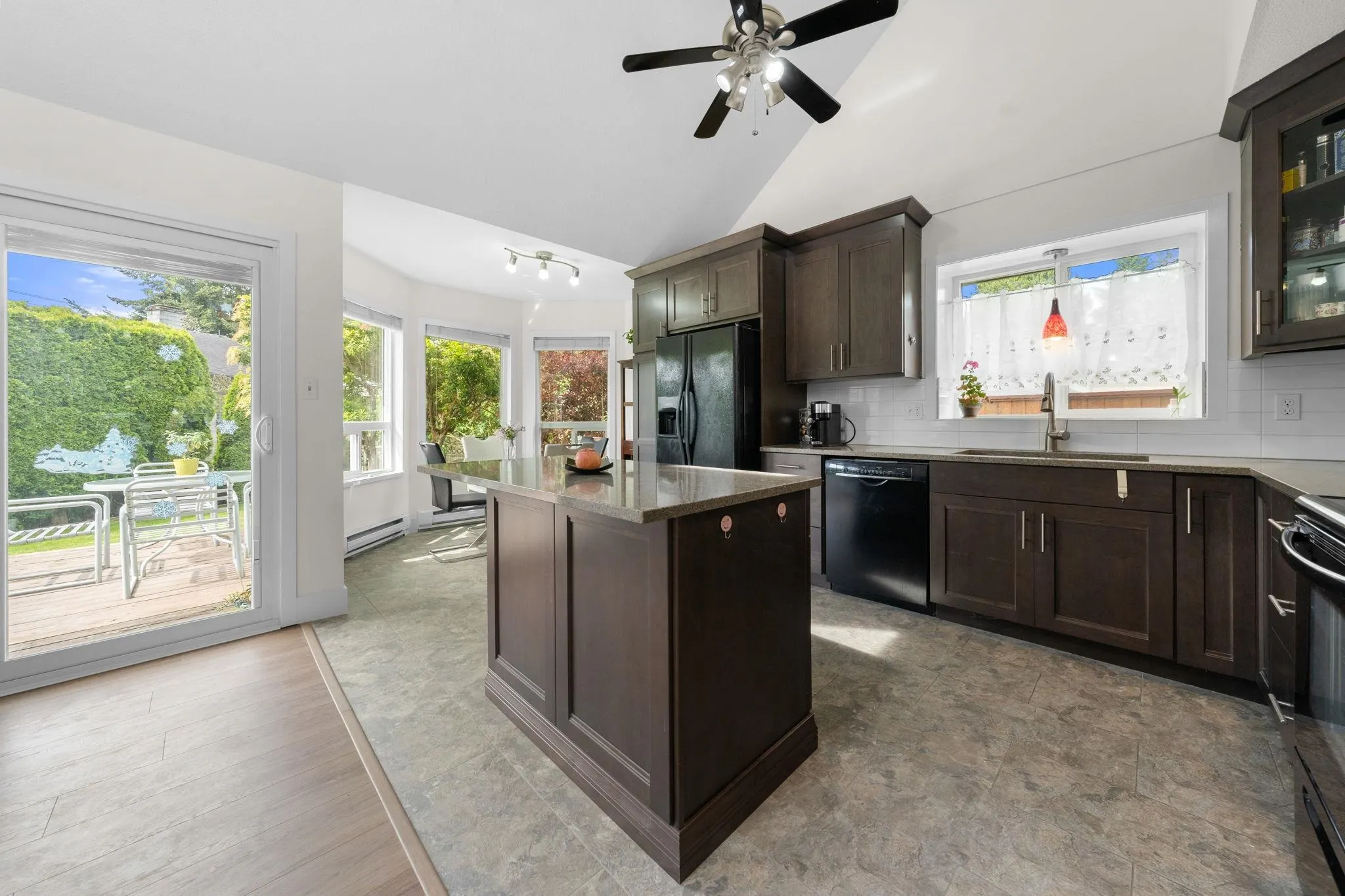 11818 Woodlynn Court