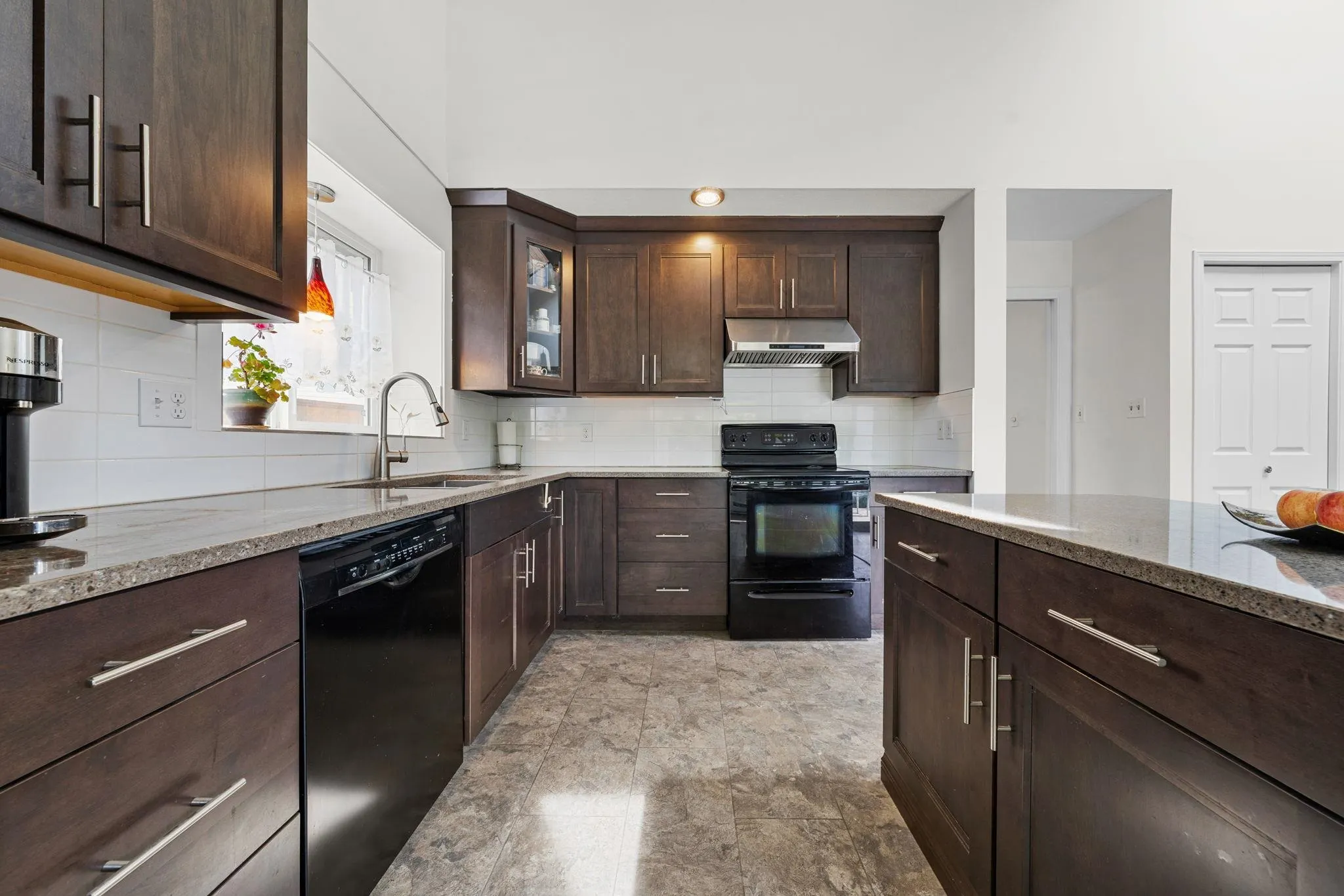 11818 Woodlynn Court