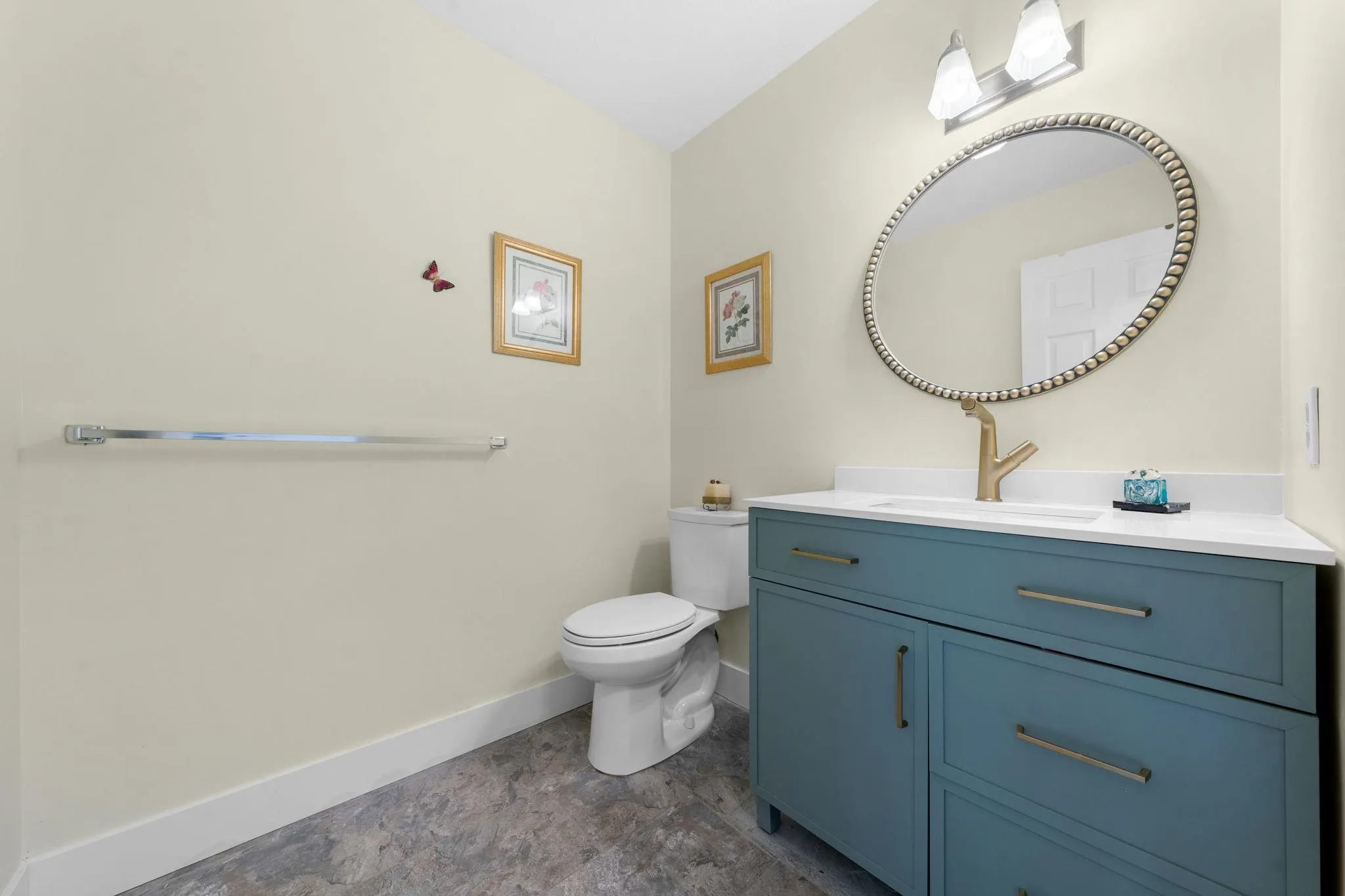 11818 Woodlynn Court