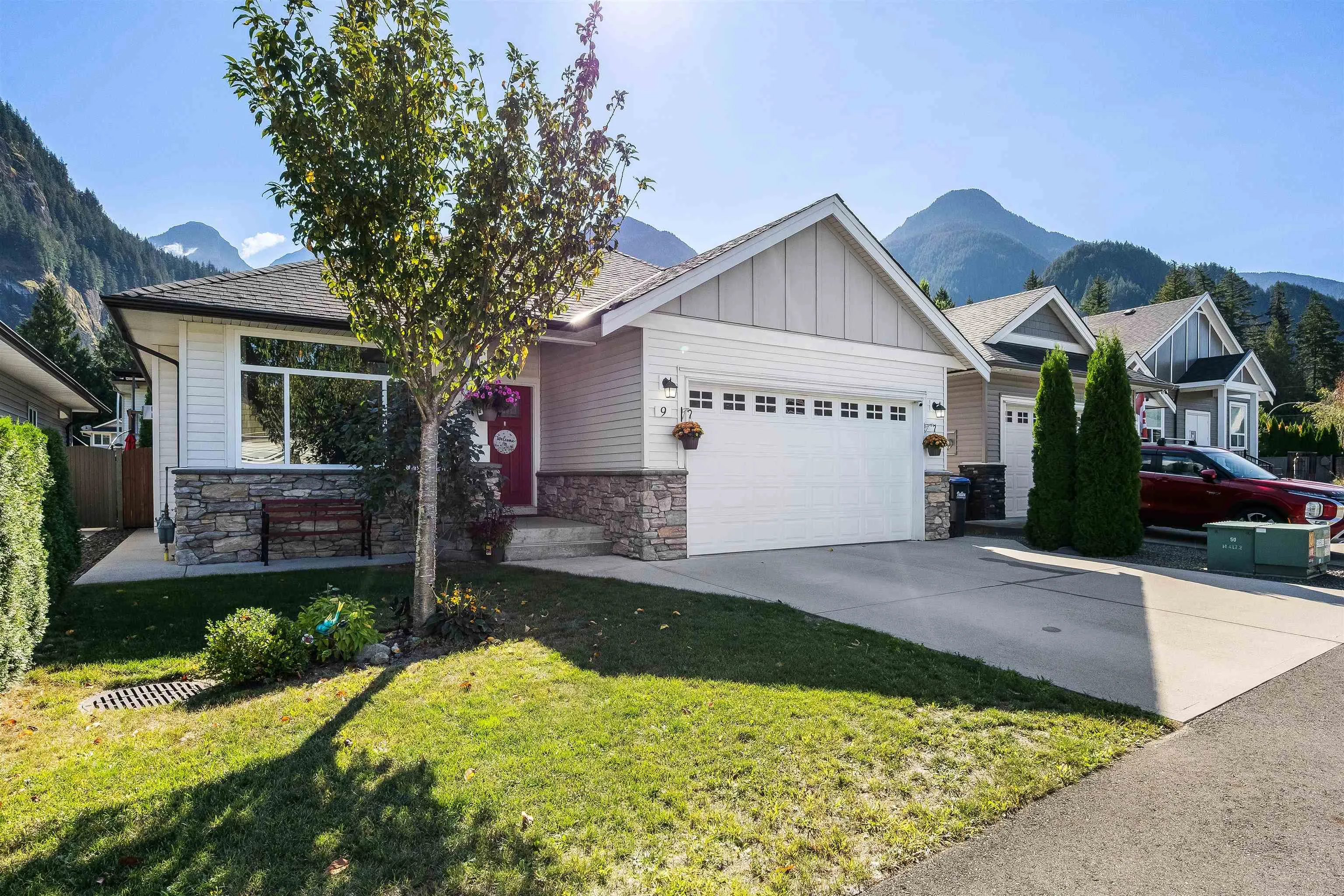 9 20118 Beacon Road