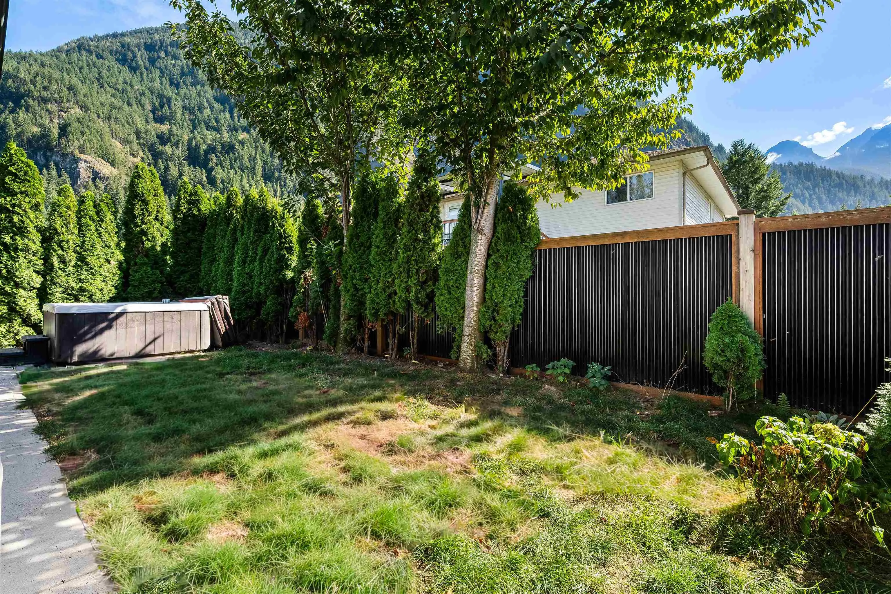 9 20118 Beacon Road