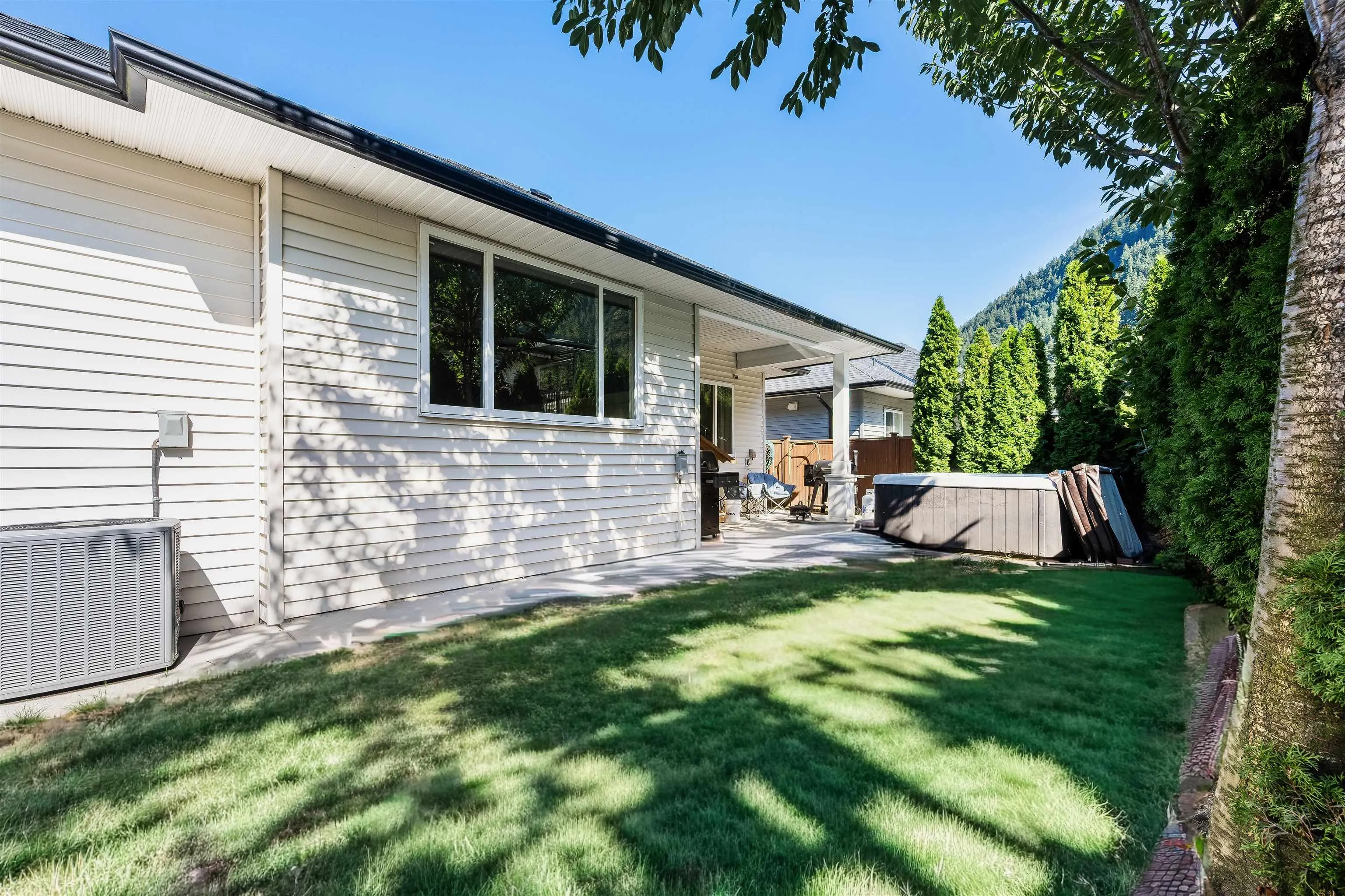 9 20118 Beacon Road