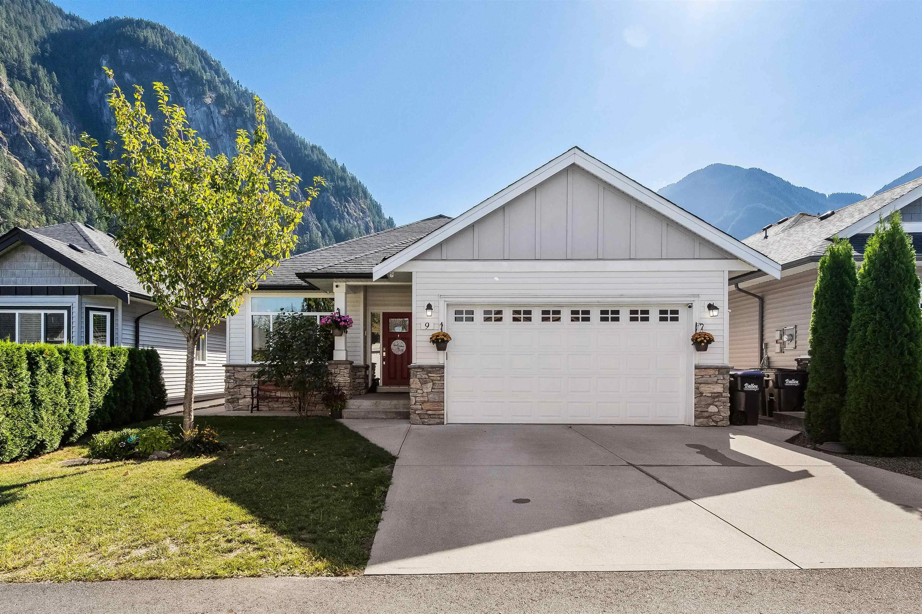9 20118 Beacon Road