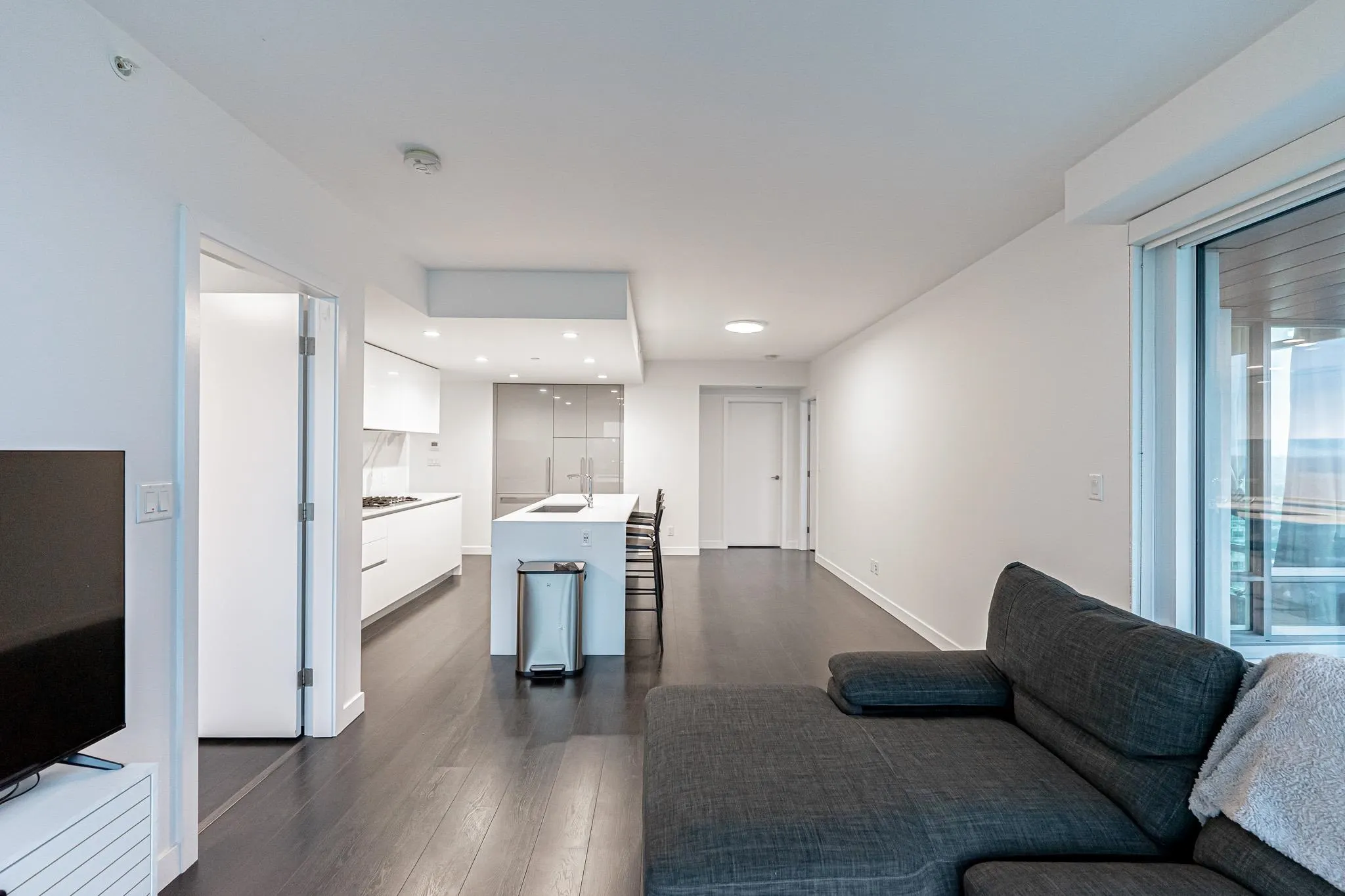 3406 2085 Skyline Court