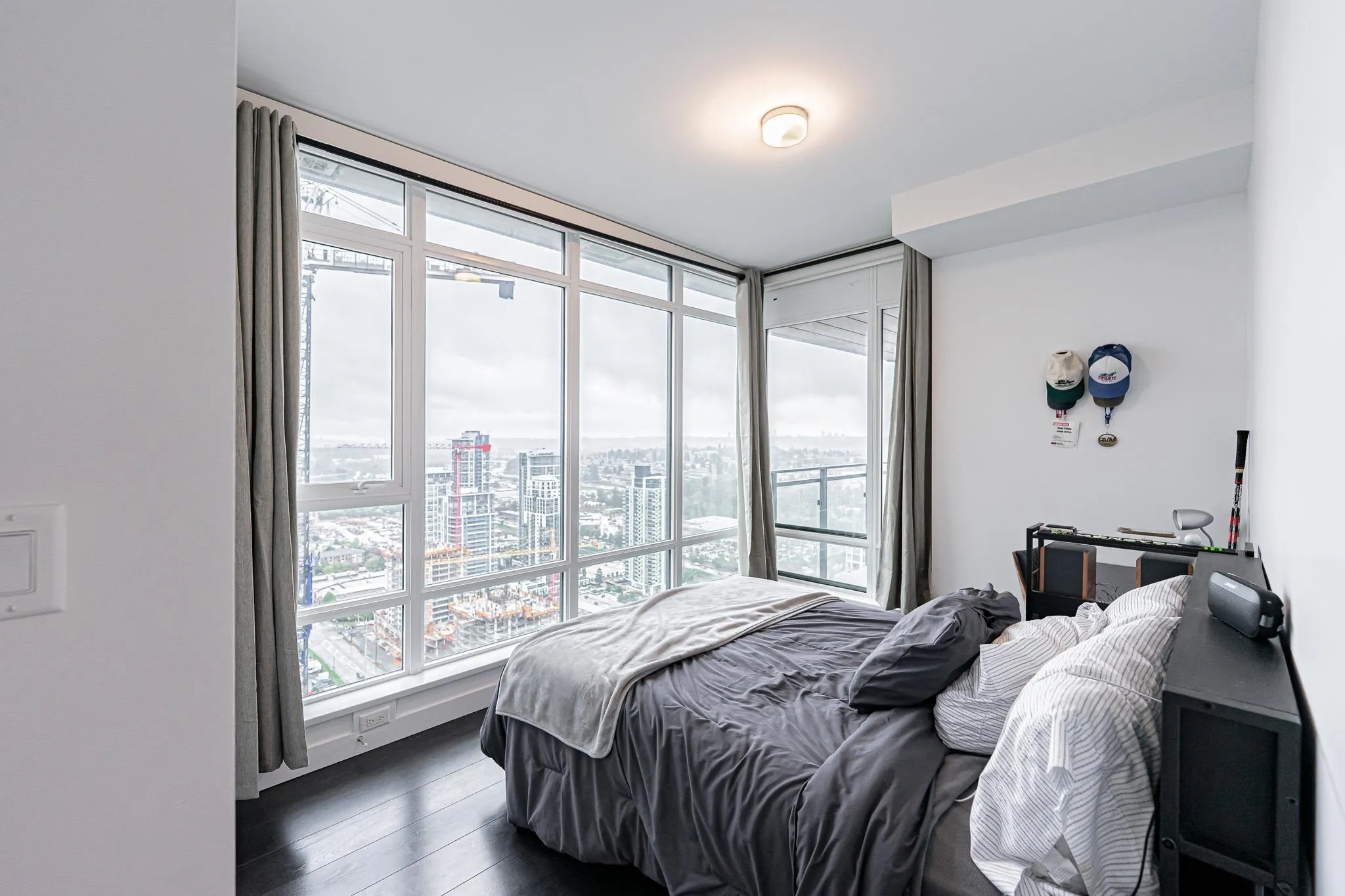 3406 2085 Skyline Court