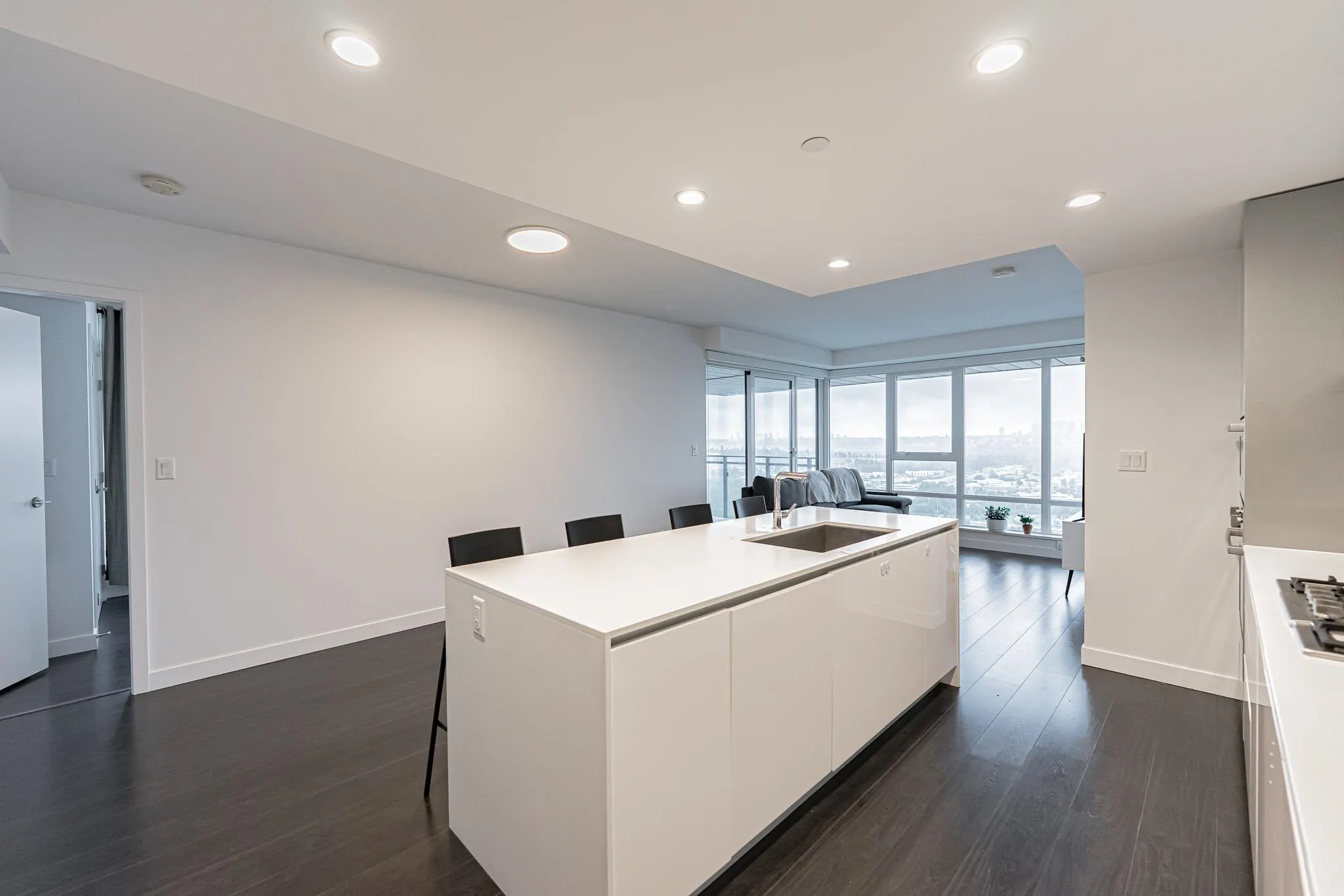 3406 2085 Skyline Court