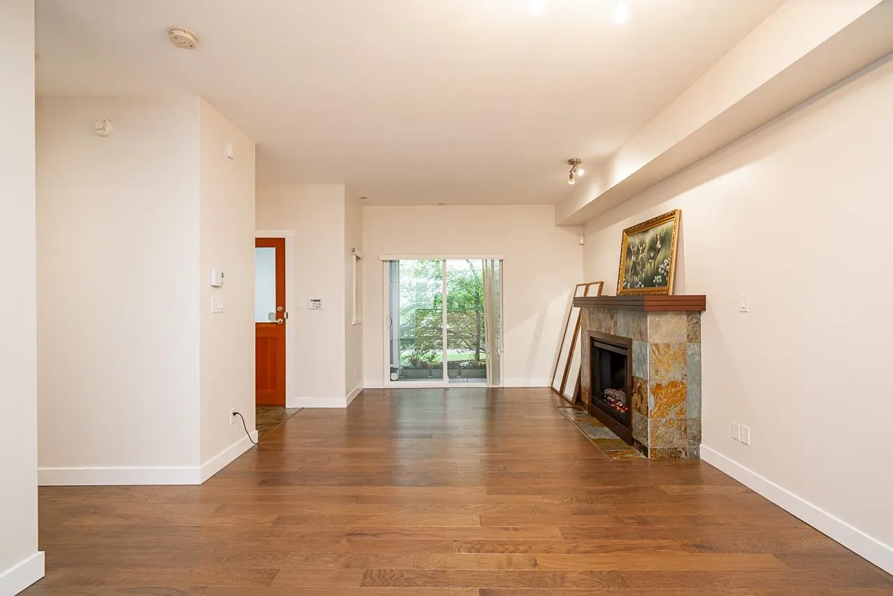 160 7388 Macpherson Avenue