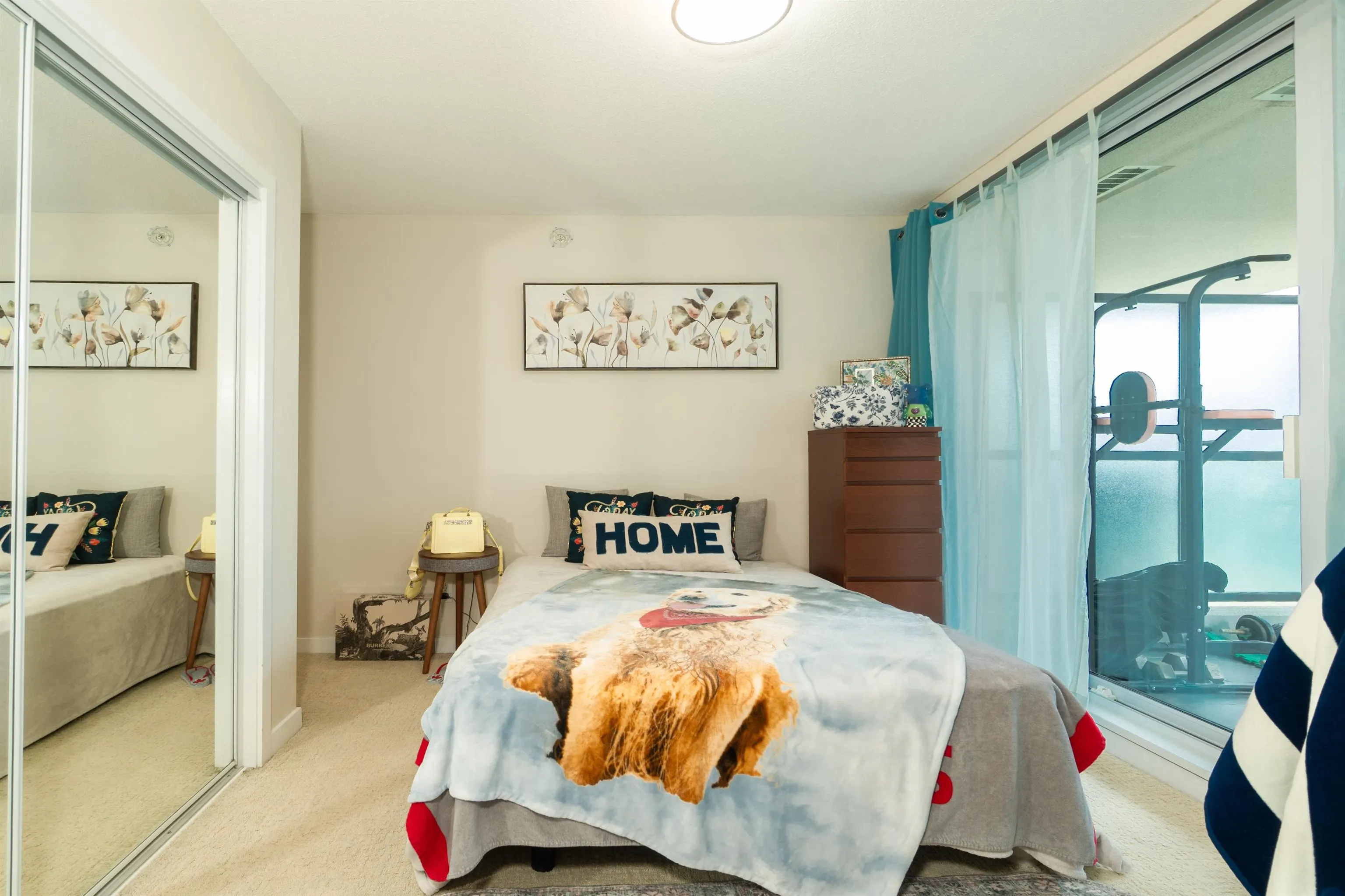 1901 2200 Douglas Road